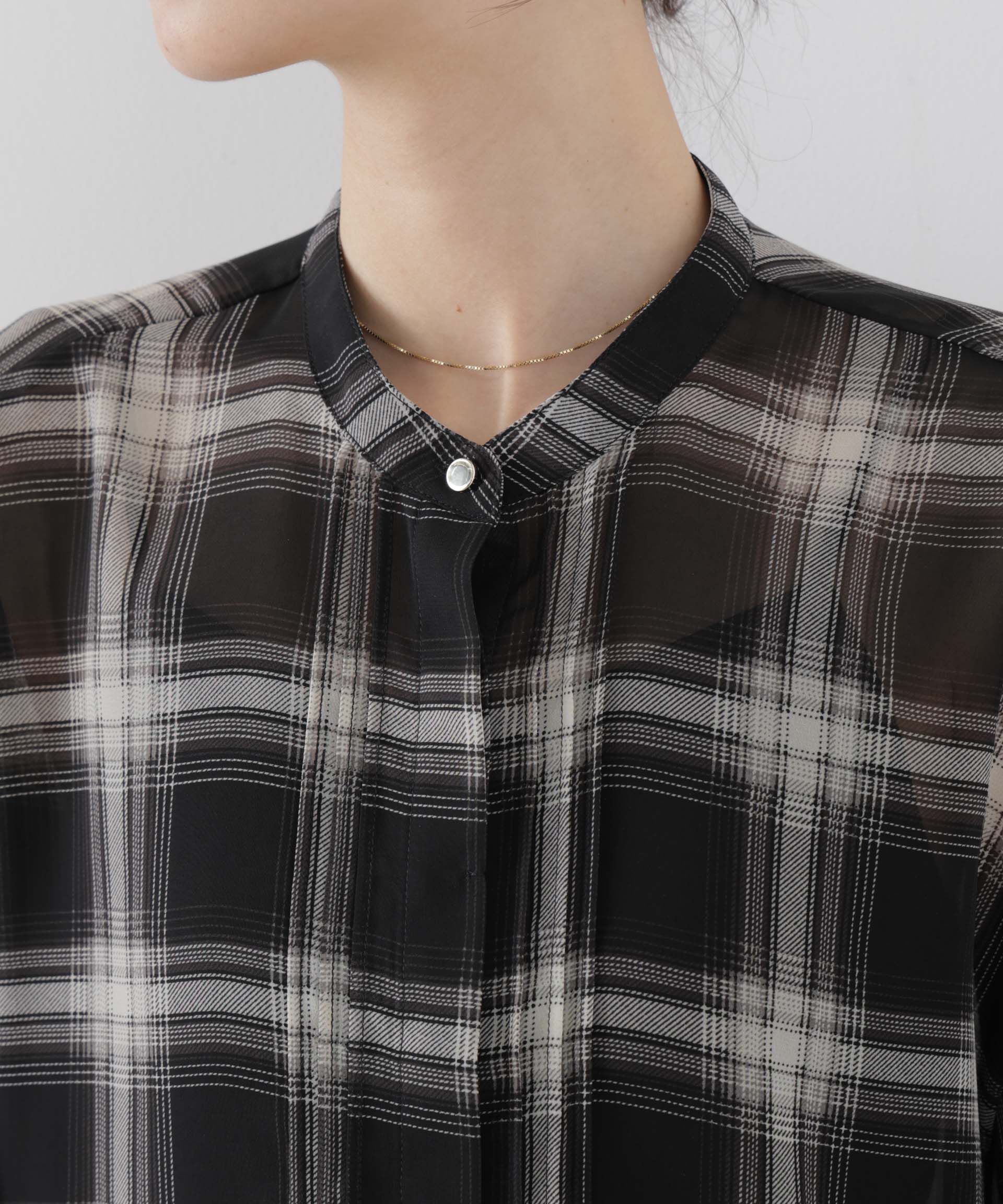 nano･universe「シアーチェックプリントピンタックスタンドカラーブラウス」|シャツ・ブラウス|