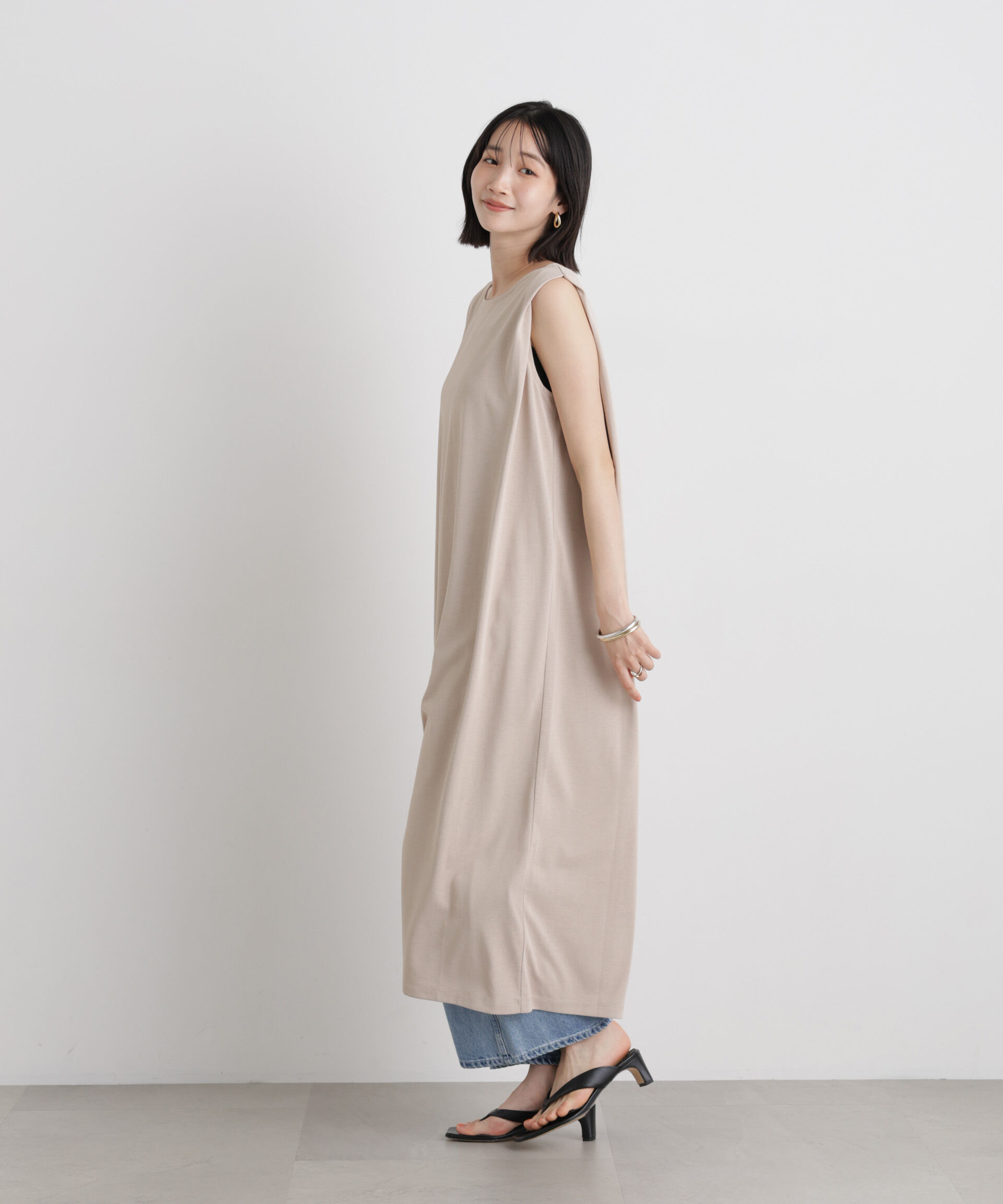 nano･universe「汗隠糸加工&多彩機能カットソー素材 タックスリーブワンピース」|ワンピース|