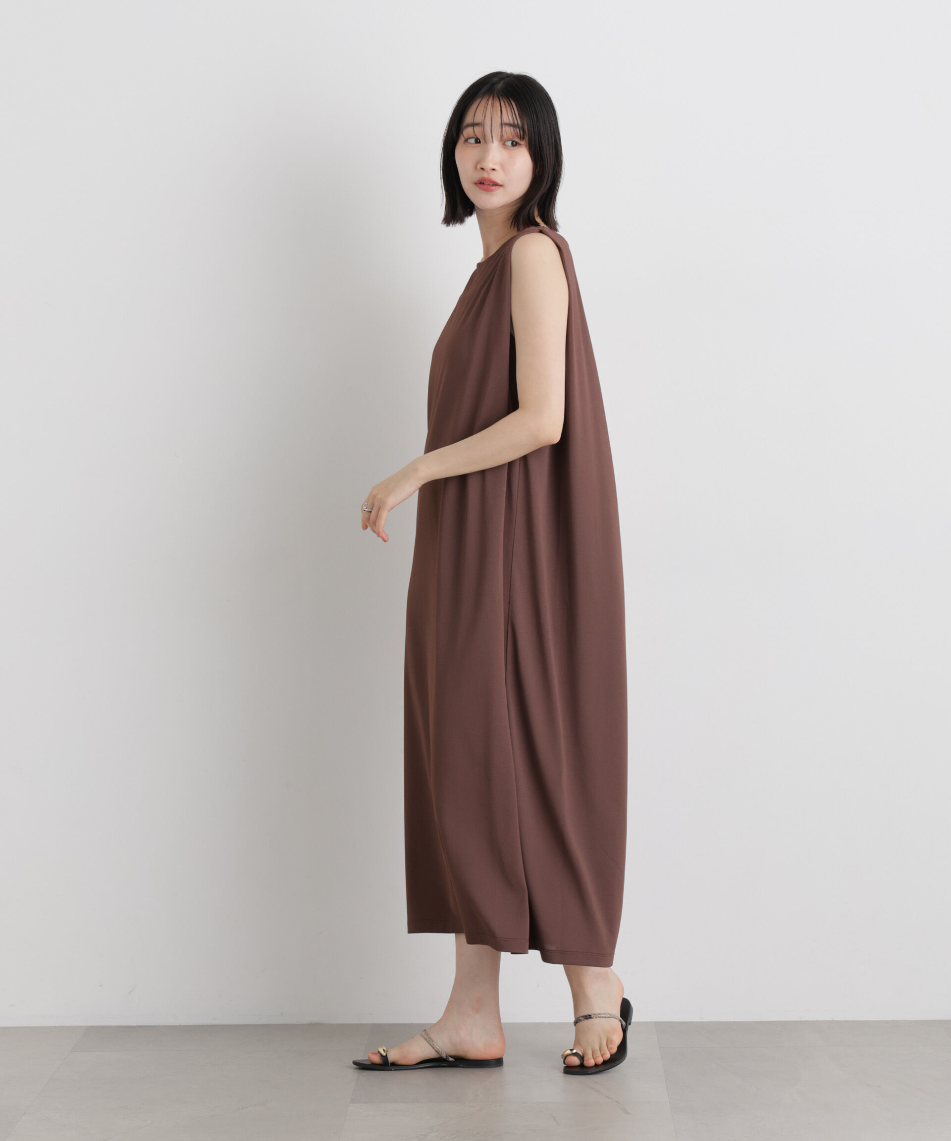 nano･universe「汗隠糸加工&多彩機能カットソー素材 タックスリーブワンピース」|ワンピース|