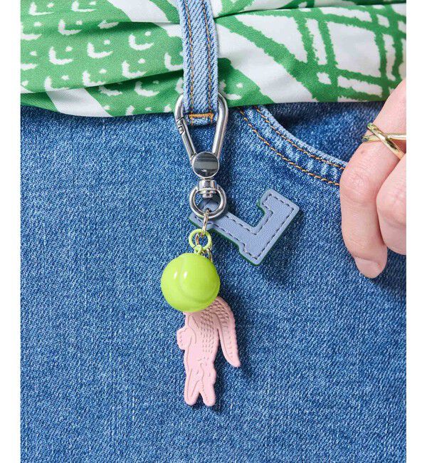 LACOSTE「3連チャームキーホルダー」|チャーム・キーホルダー|ピンク