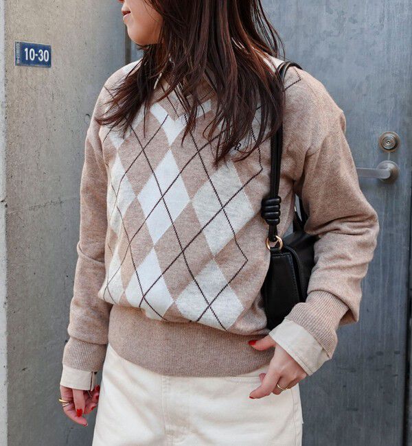 fredy emue「アーガイル柄インターシャVネックニット」|ニット・セーター|
