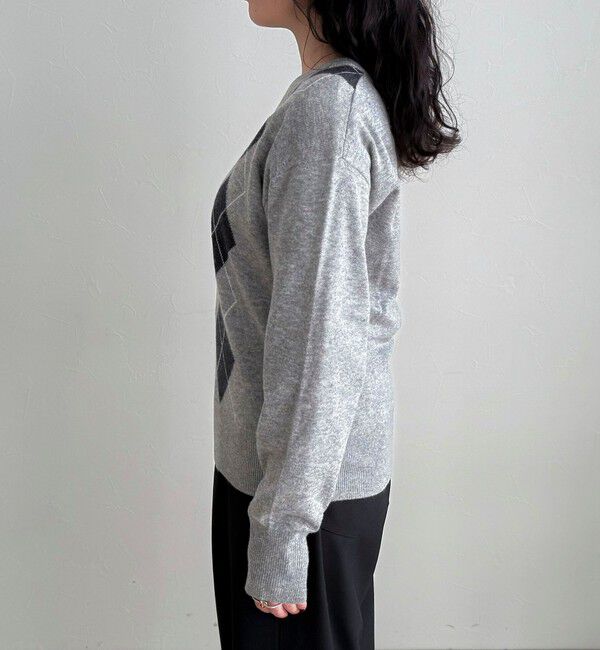 fredy emue「アーガイル柄インターシャVネックニット」|ニット・セーター|