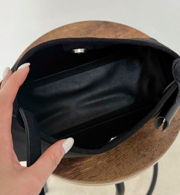 fredy emue「ホルダーチャーム付きワンハンドルバッグ」|ショルダー・メッセンジャー|