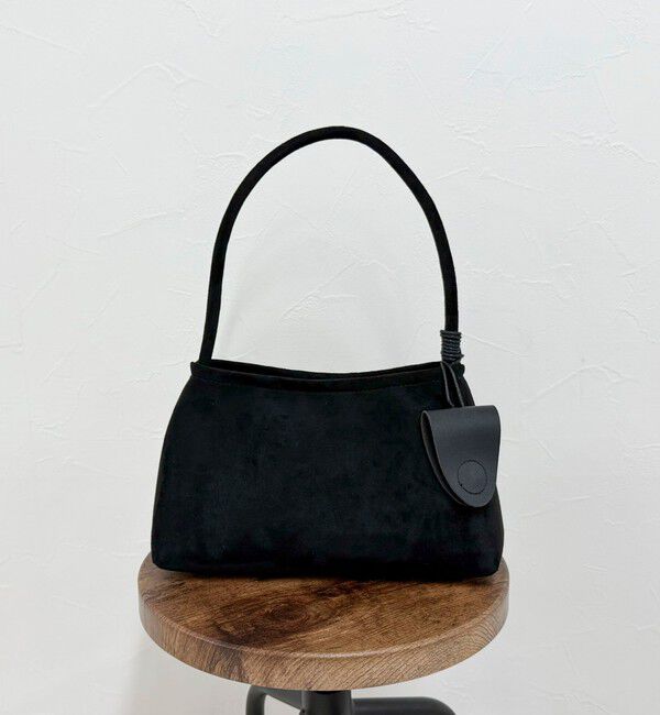 fredy emue「ホルダーチャーム付きワンハンドルバッグ」|ショルダー・メッセンジャー|