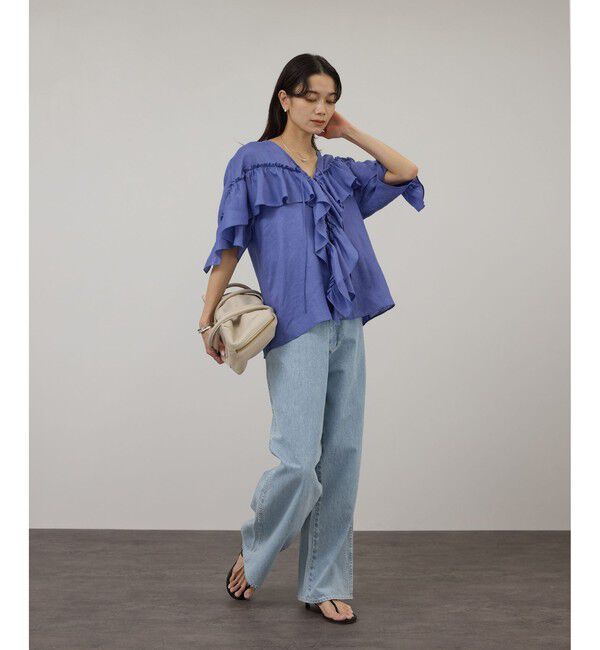 SALON adam et rope'「【KURO for SALON（クロ）】別注EASY TUCK DENIM LIGHT INDIGO / デニムパンツ」|デニム|