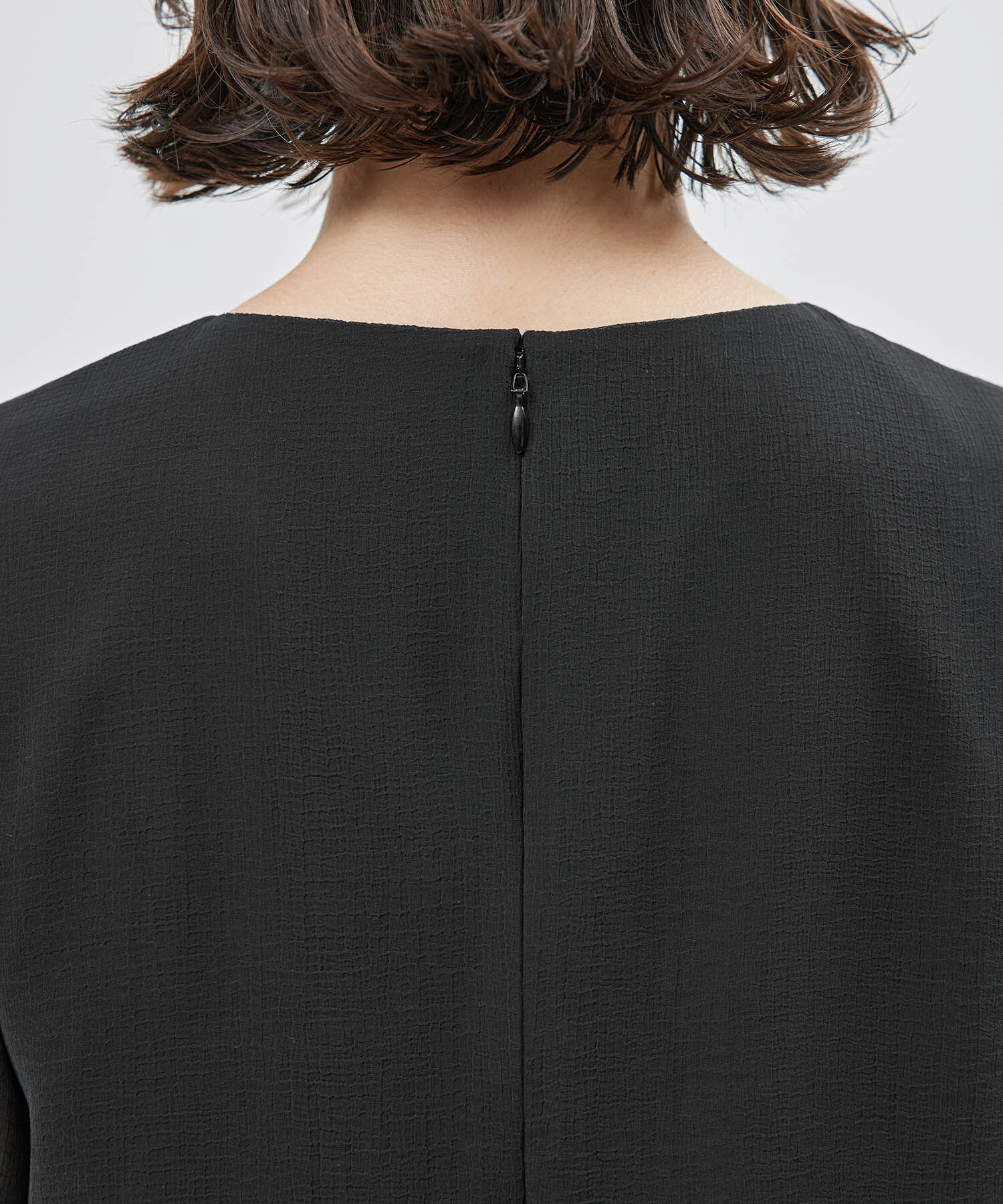 ROPE「フリルヘムVネックワンピース」|ワンピース|