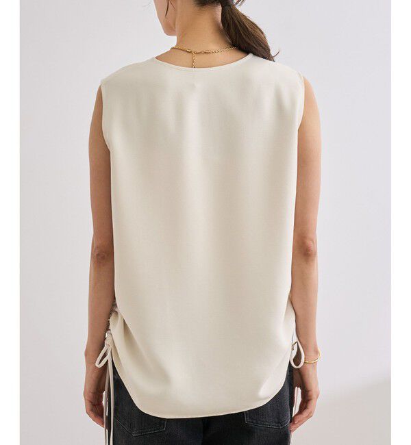 ROPE「【洗える】バックサテンドロストVネックブラウス【WEB・一部店舗限定】」|シャツ・ブラウス|