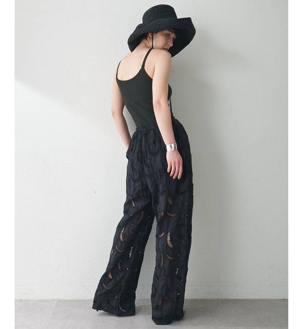  「【WEB限定】エンブロイダリーパンツ」|チノ|