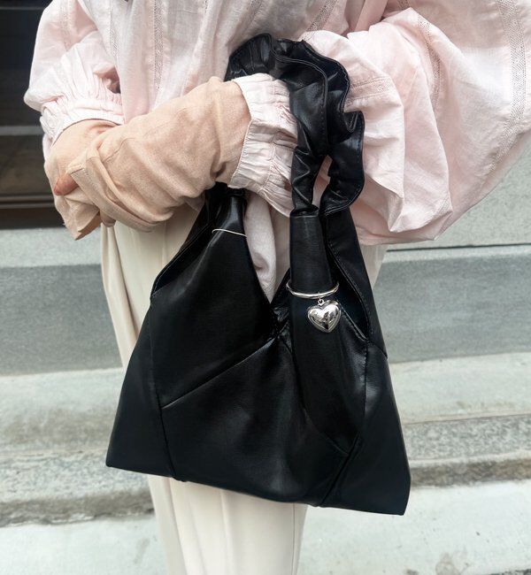  「フリルハンドルハートチャーム付トート」|トートバッグ|