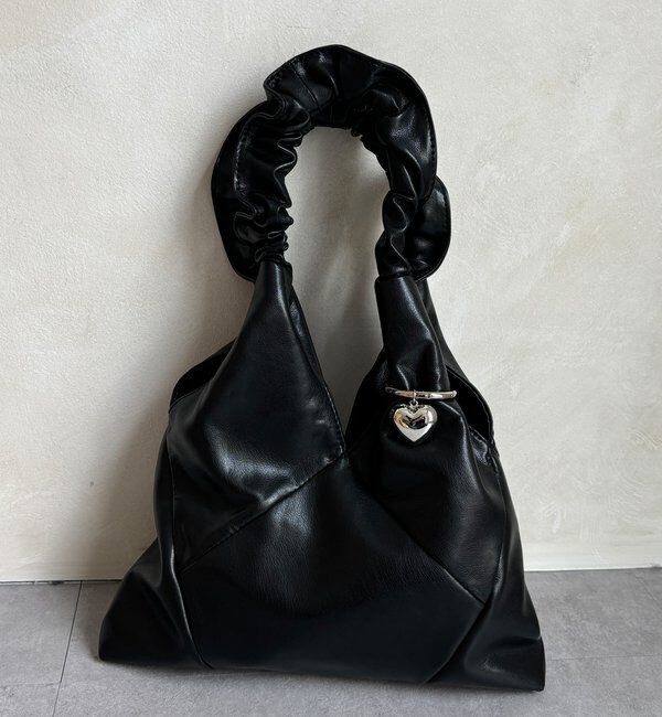  「フリルハンドルハートチャーム付トート」|トートバッグ|