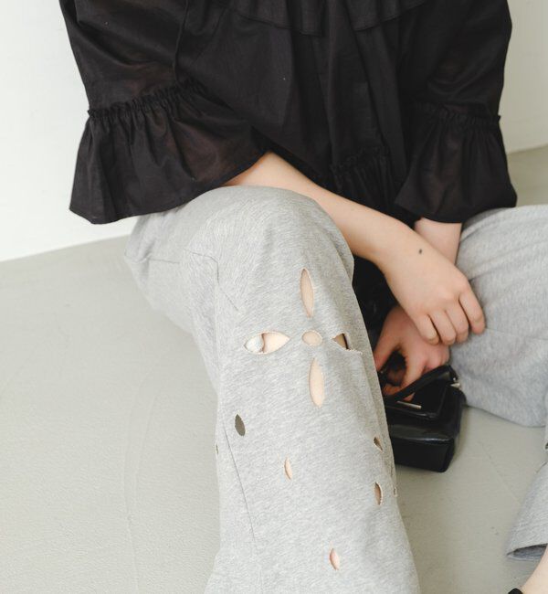  「【新色追加/2サイズ展開/低身長サイズ】カットアウトスウェットパンツ」|チノ|