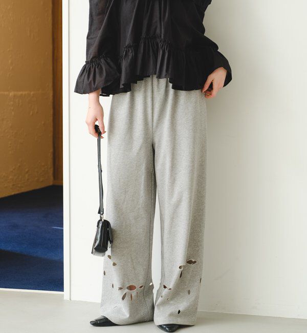  「【新色追加/2サイズ展開/低身長サイズ】カットアウトスウェットパンツ」|チノ|