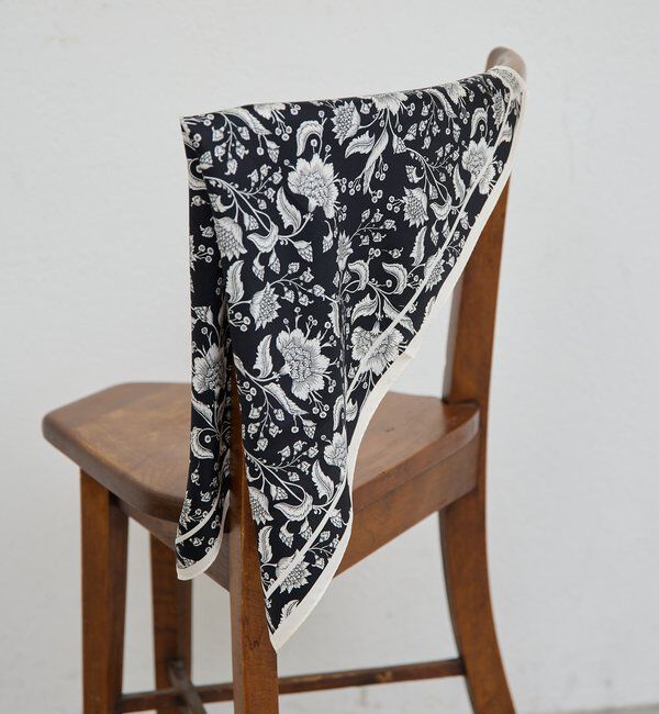  「更紗プリントシルクスカーフ」|バンダナ・スカーフ|ブラック