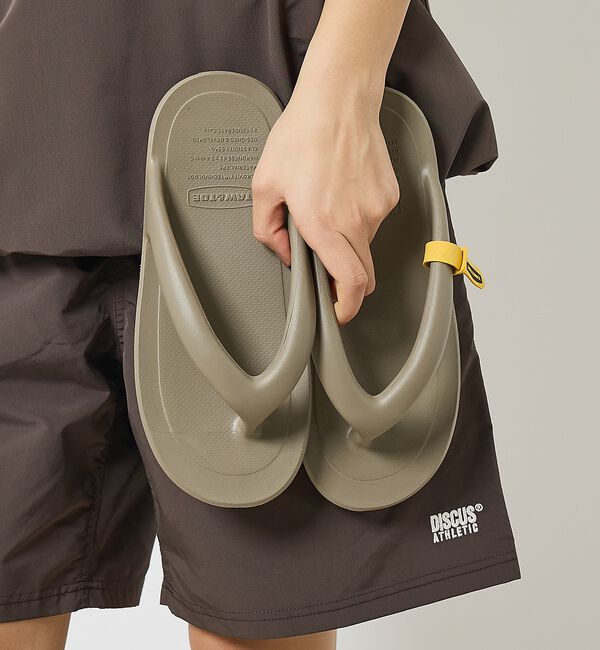 ABAHOUSE「【TAW&TOE/トーアンドトー】ZEROVITY FLAT / ゼログラビティ」|サンダル|カーキ