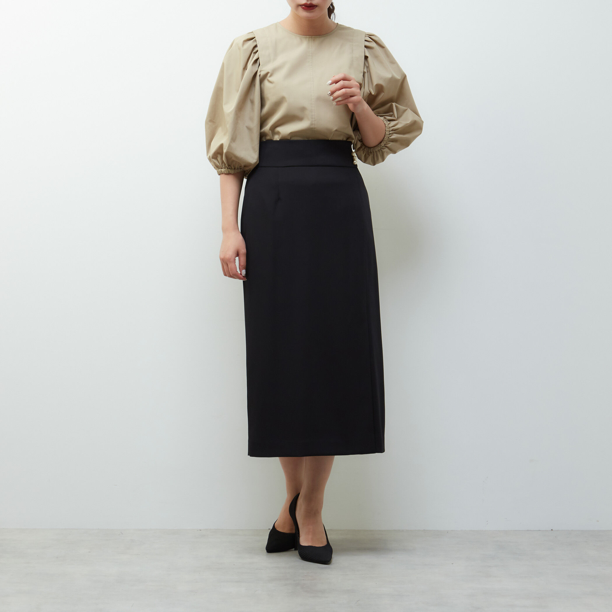 TIARA「タックショルダーボリュームスリーブリボンブラウス」|シャツ・ブラウス|