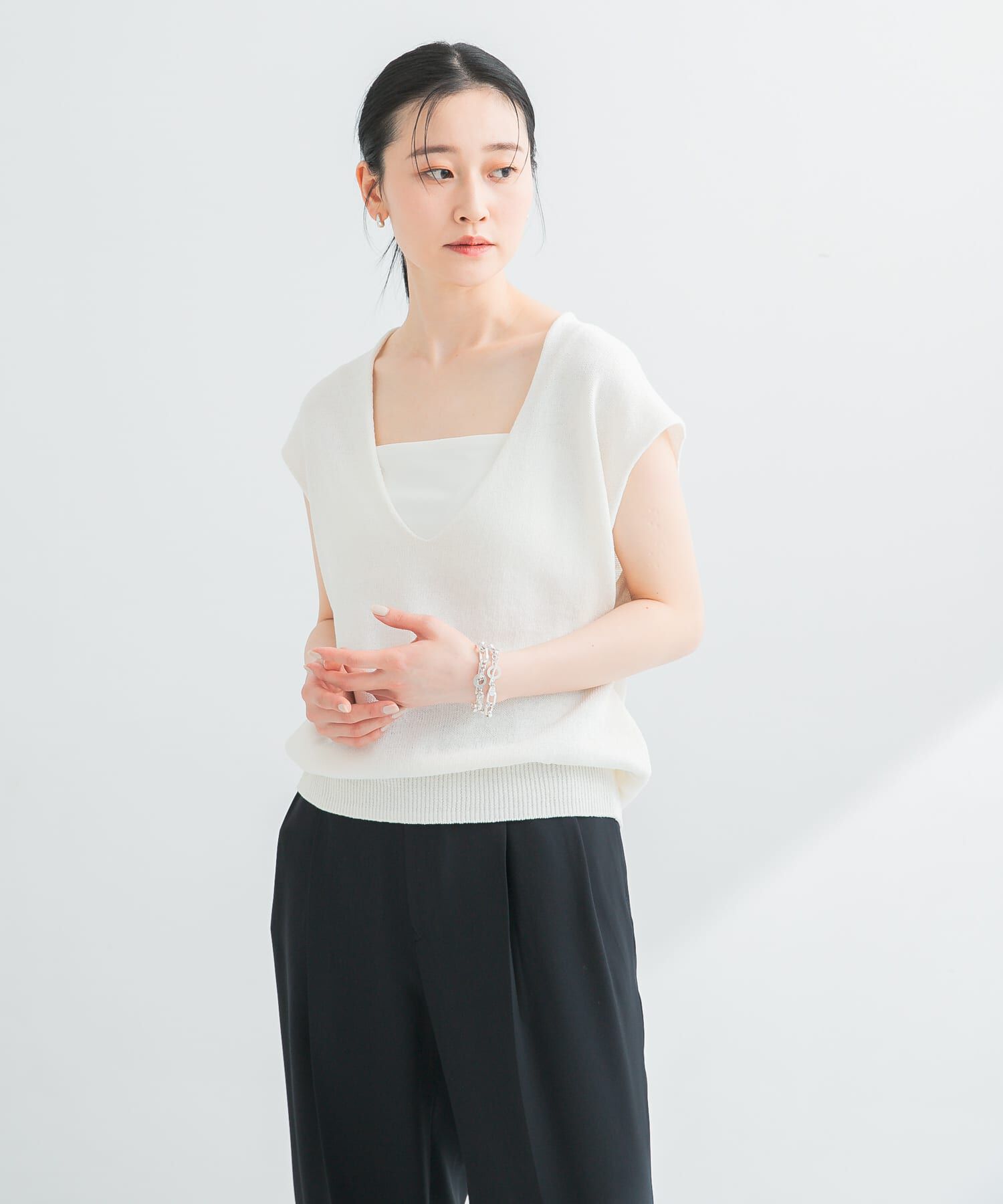 URBAN RESEARCH「リネンコットンVネックニットベスト」|ベスト・ジレ|