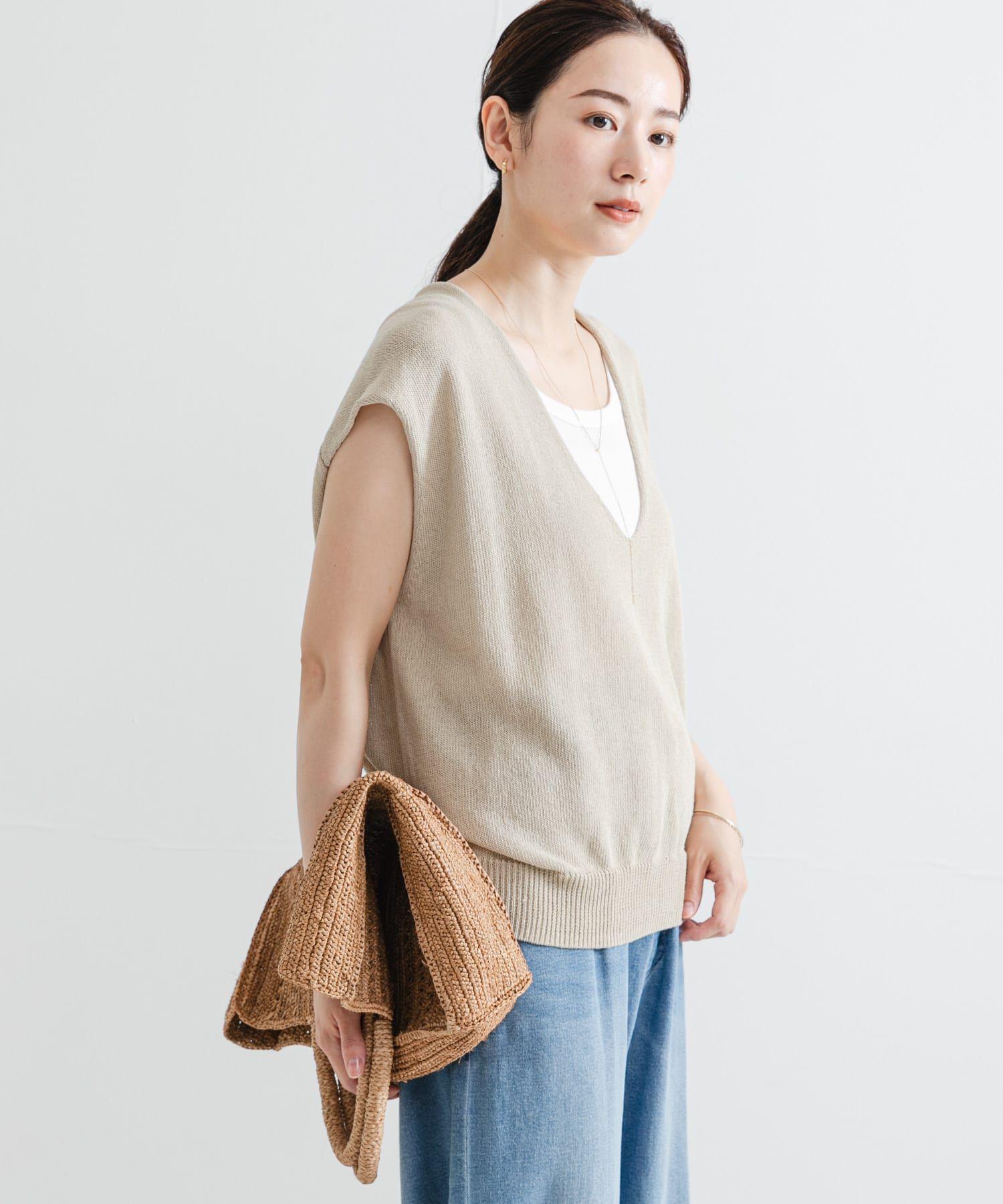 URBAN RESEARCH「リネンコットンVネックニットベスト」|ベスト・ジレ|