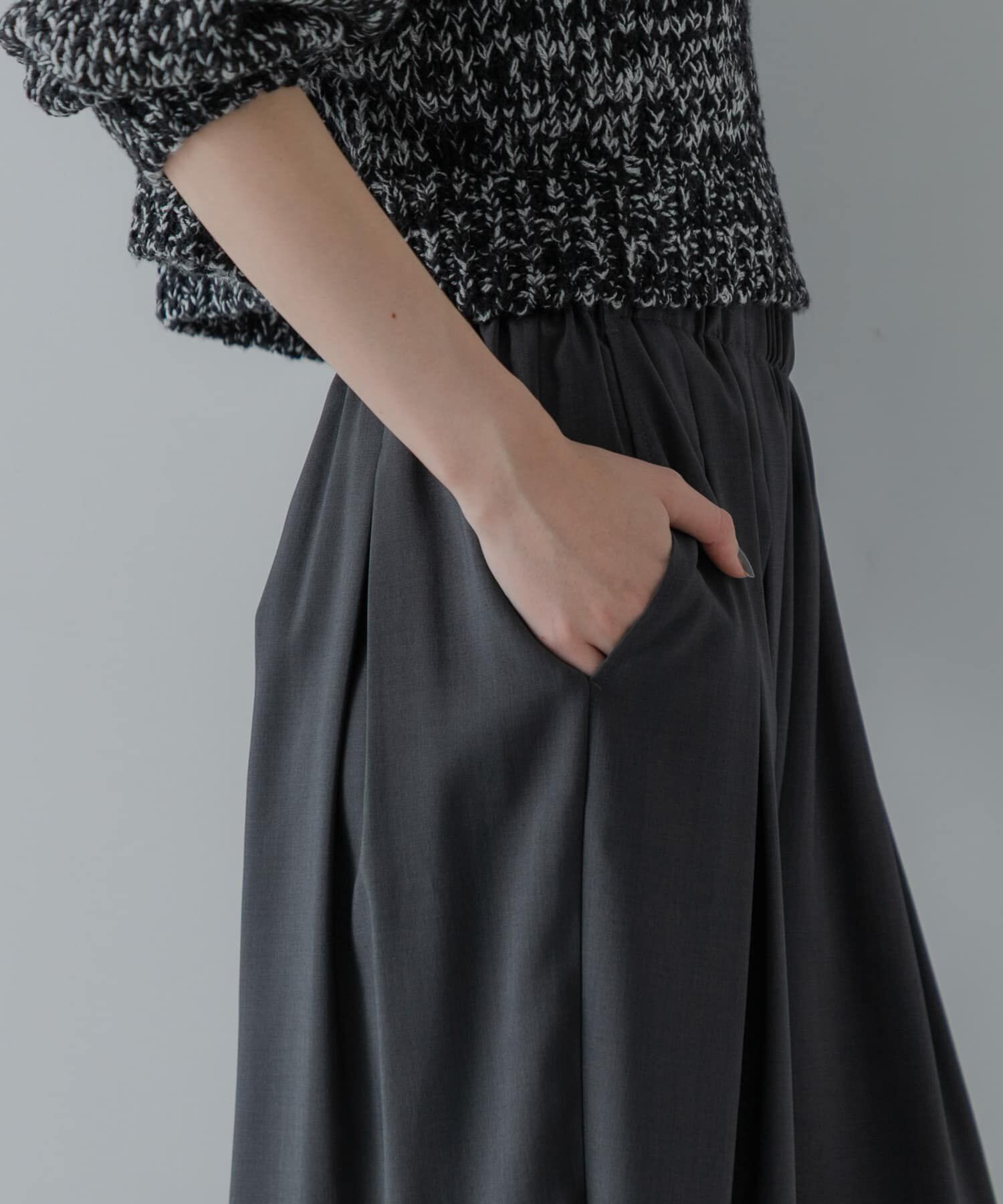 URBAN RESEARCH「ストレッチタックギャザーワイドパンツ」|その他|