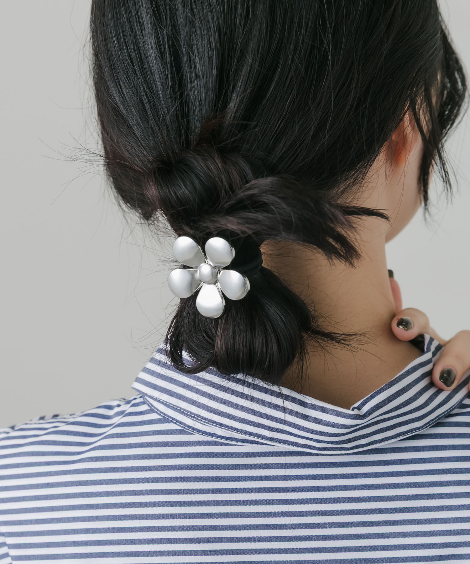 SMELLY「メタルフラワーヘアポニー」|ヘアゴム・シュシュ|