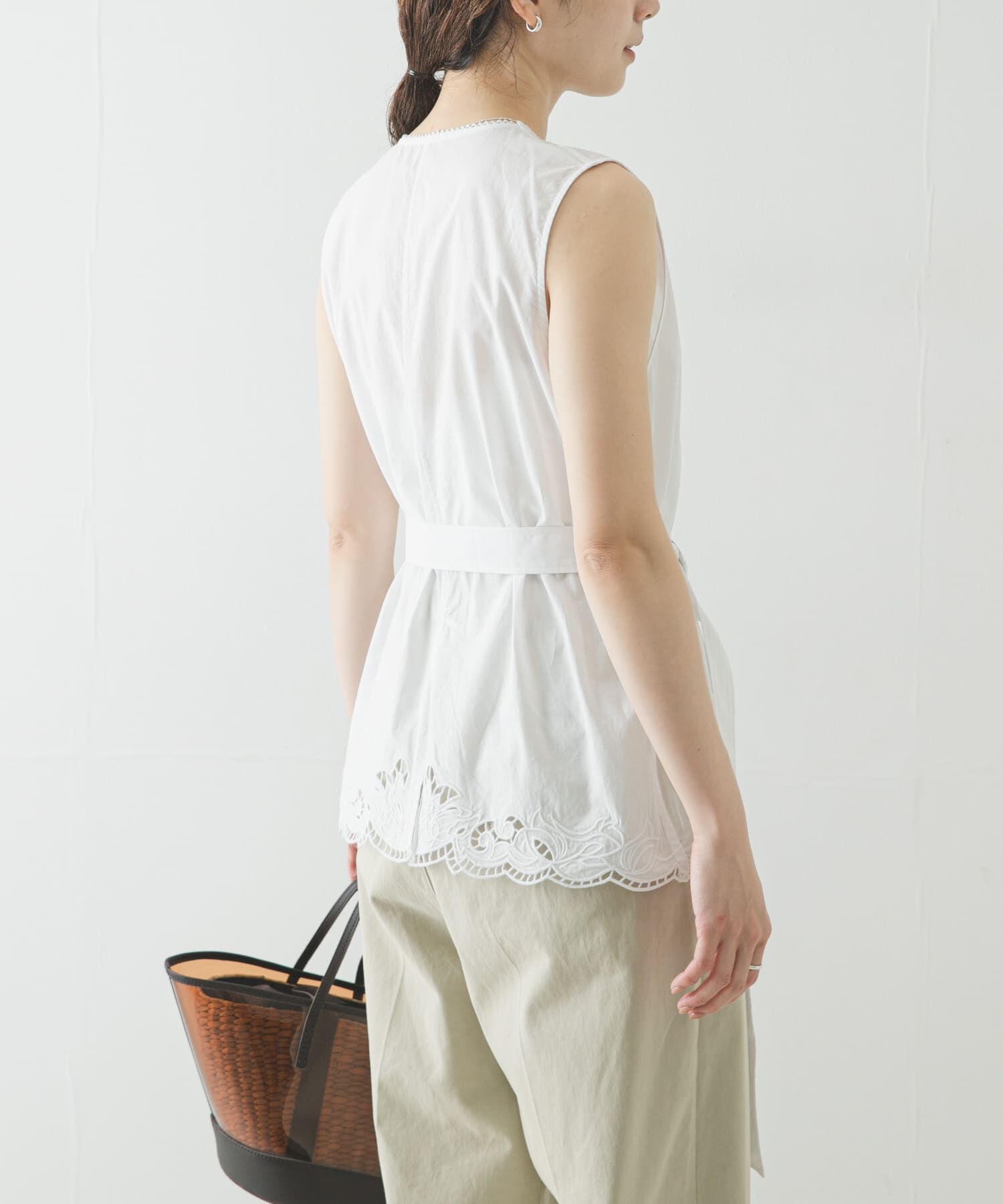 URBAN RESEARCH「カットワーク刺繍ジレ」|シャツ・ブラウス|