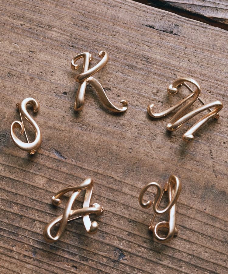 earth music&ecology「イニシャルブローチ」|その他|