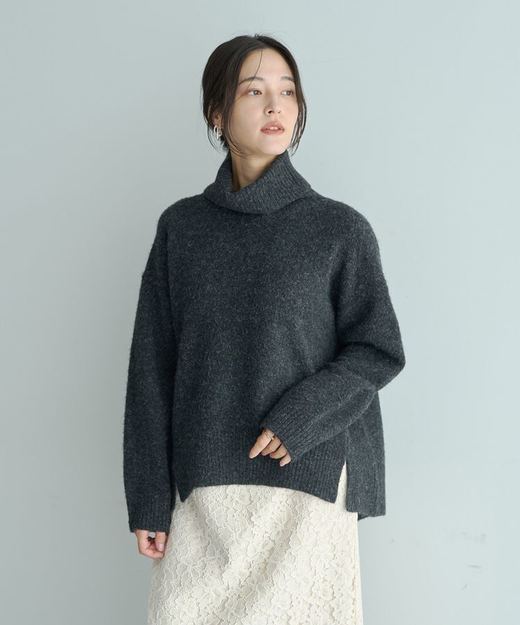 YECCA VECCA「スリットタートルネックニット」|ニット・セーター|