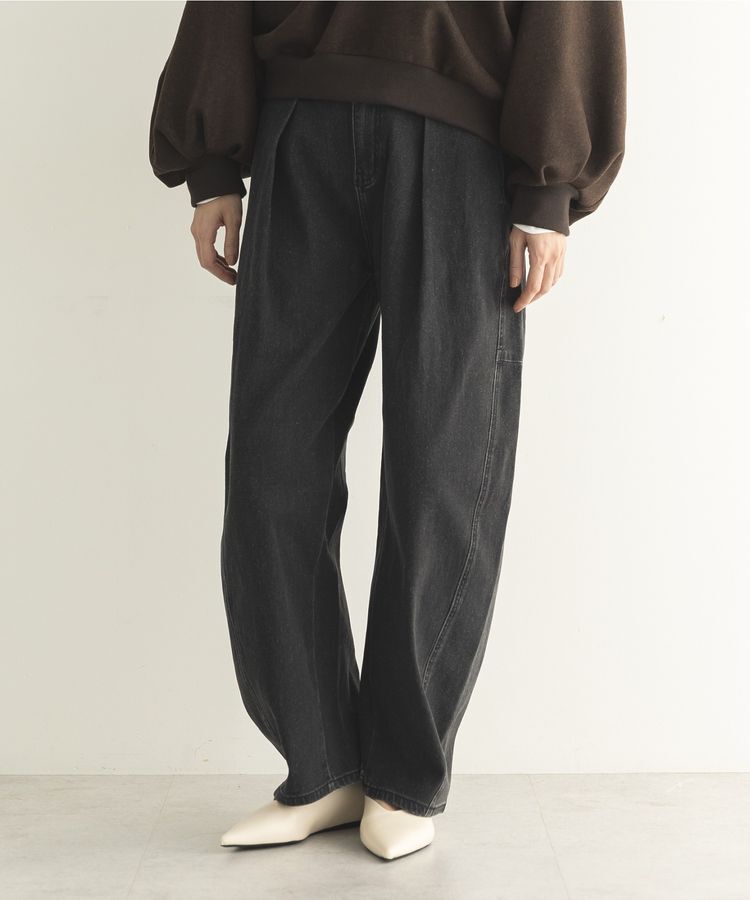 GARAGE OF GOOD CLOTHING「タックコクーンデニムパンツ」|デニム|