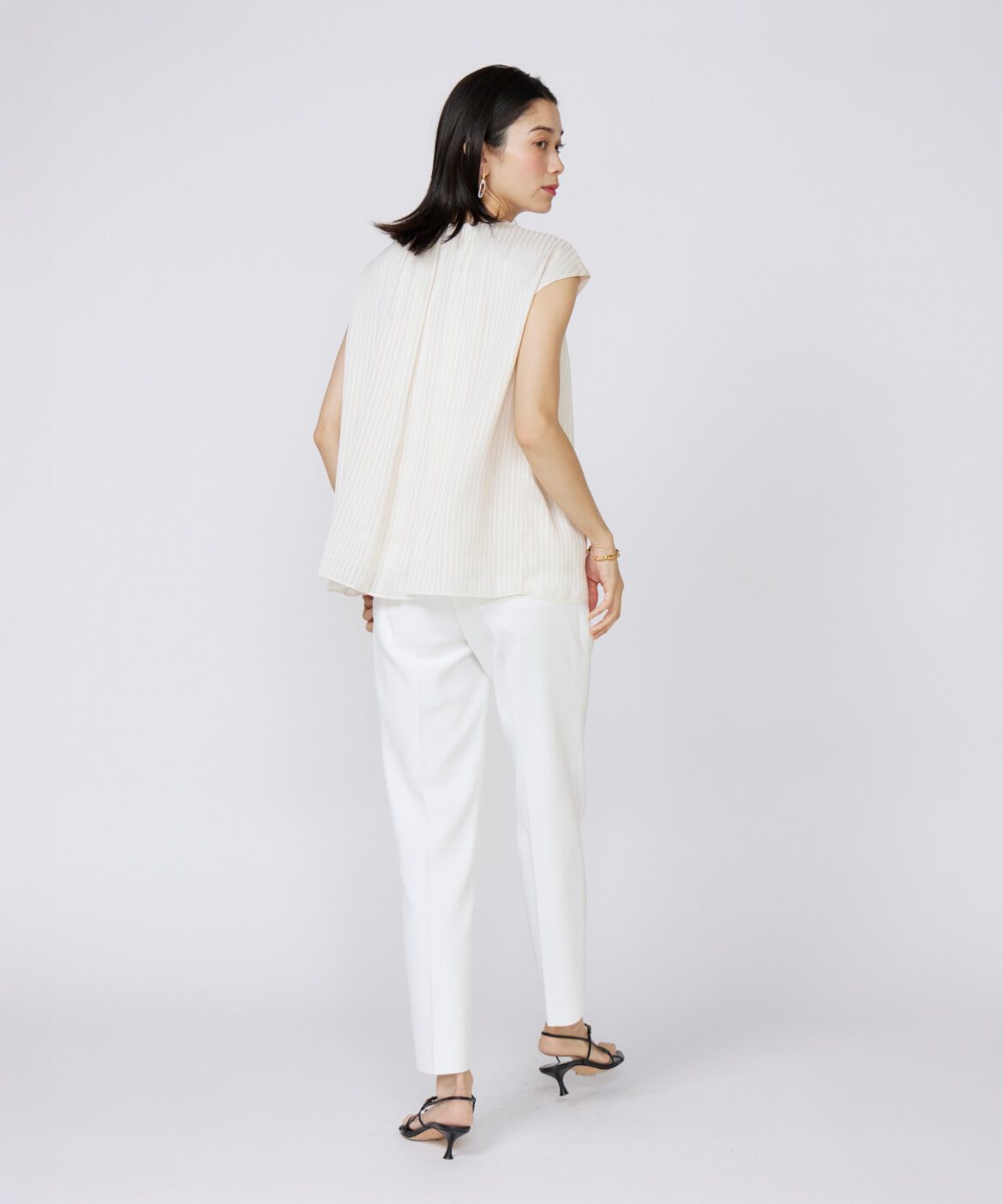 INED「シェルタリングドライ美脚テーパードパンツ」|スラックス|