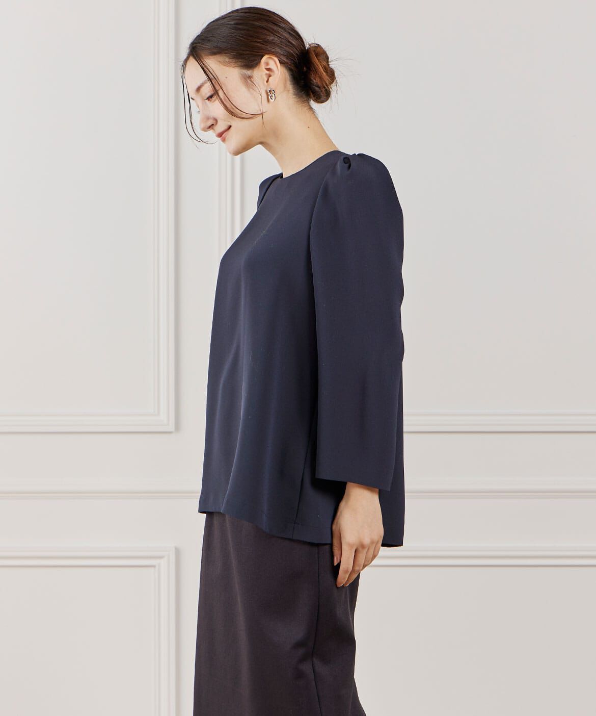 INED「《大きいサイズ》袖タックブラウス」|シャツ・ブラウス|