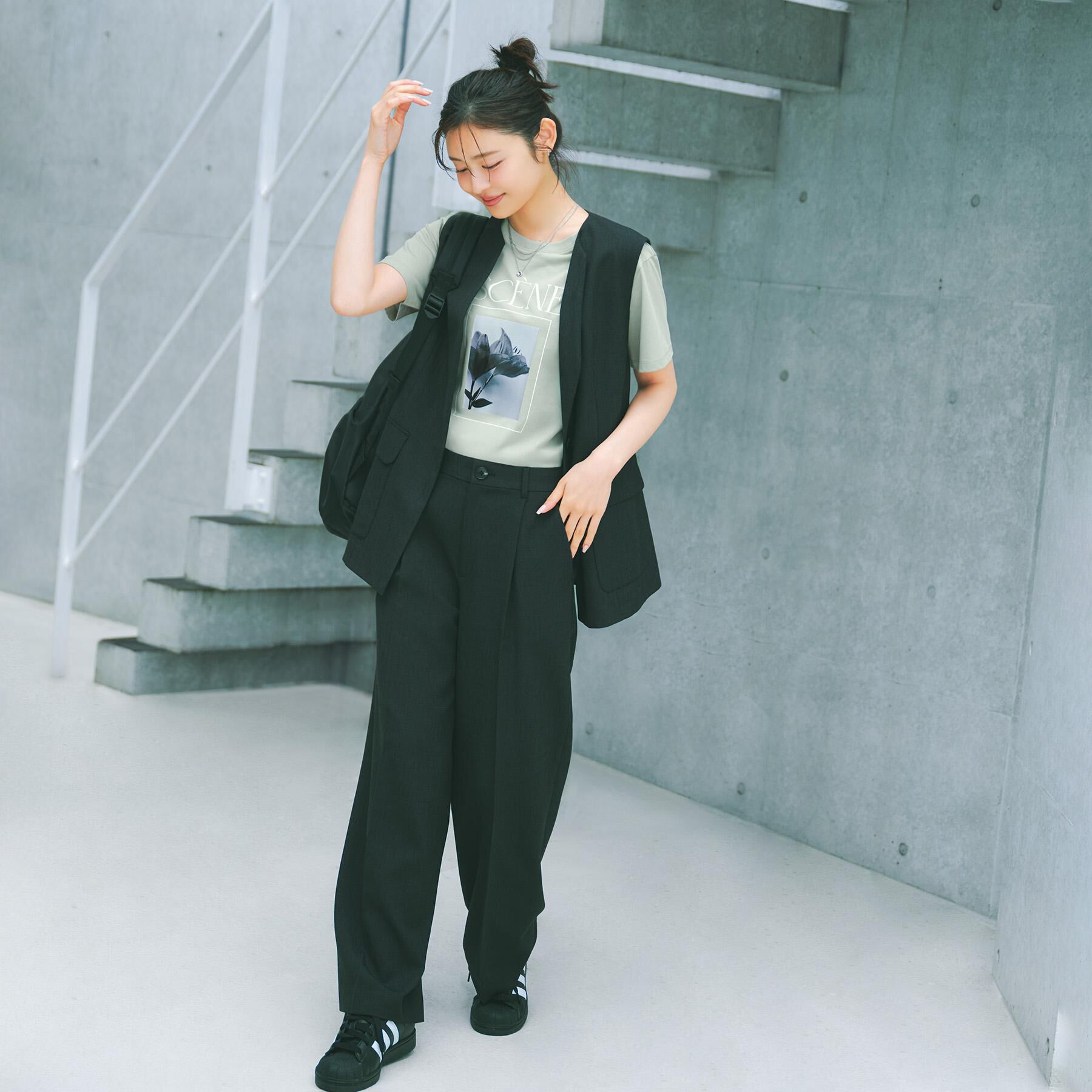 UNTITLED「【古畑星夏さん着用/ロゴ/プリント】グラフィックTシャツ」|Tシャツ・カットソー|