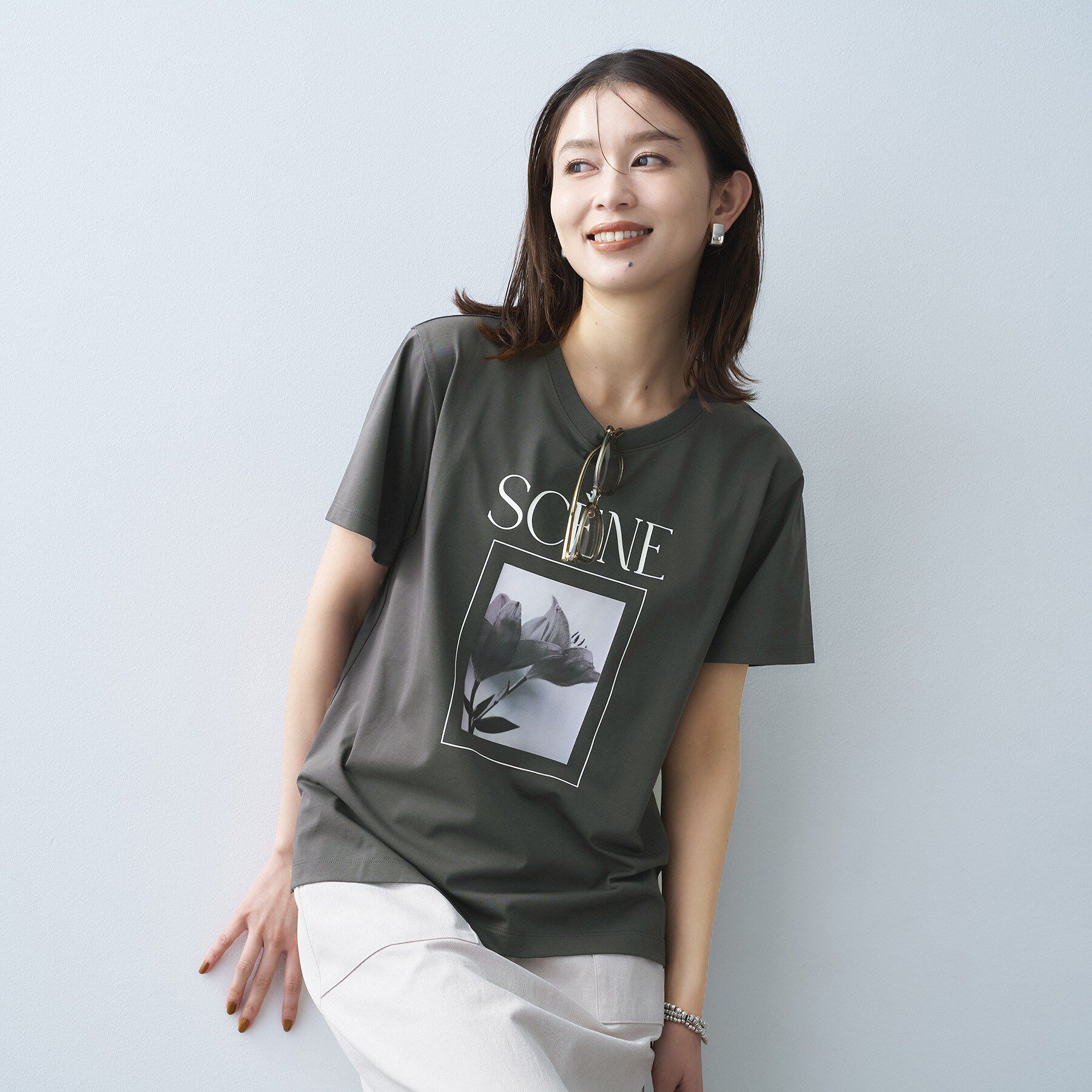 UNTITLED「【古畑星夏さん着用/ロゴ/プリント】グラフィックTシャツ」|Tシャツ・カットソー|チャコールグレー(6