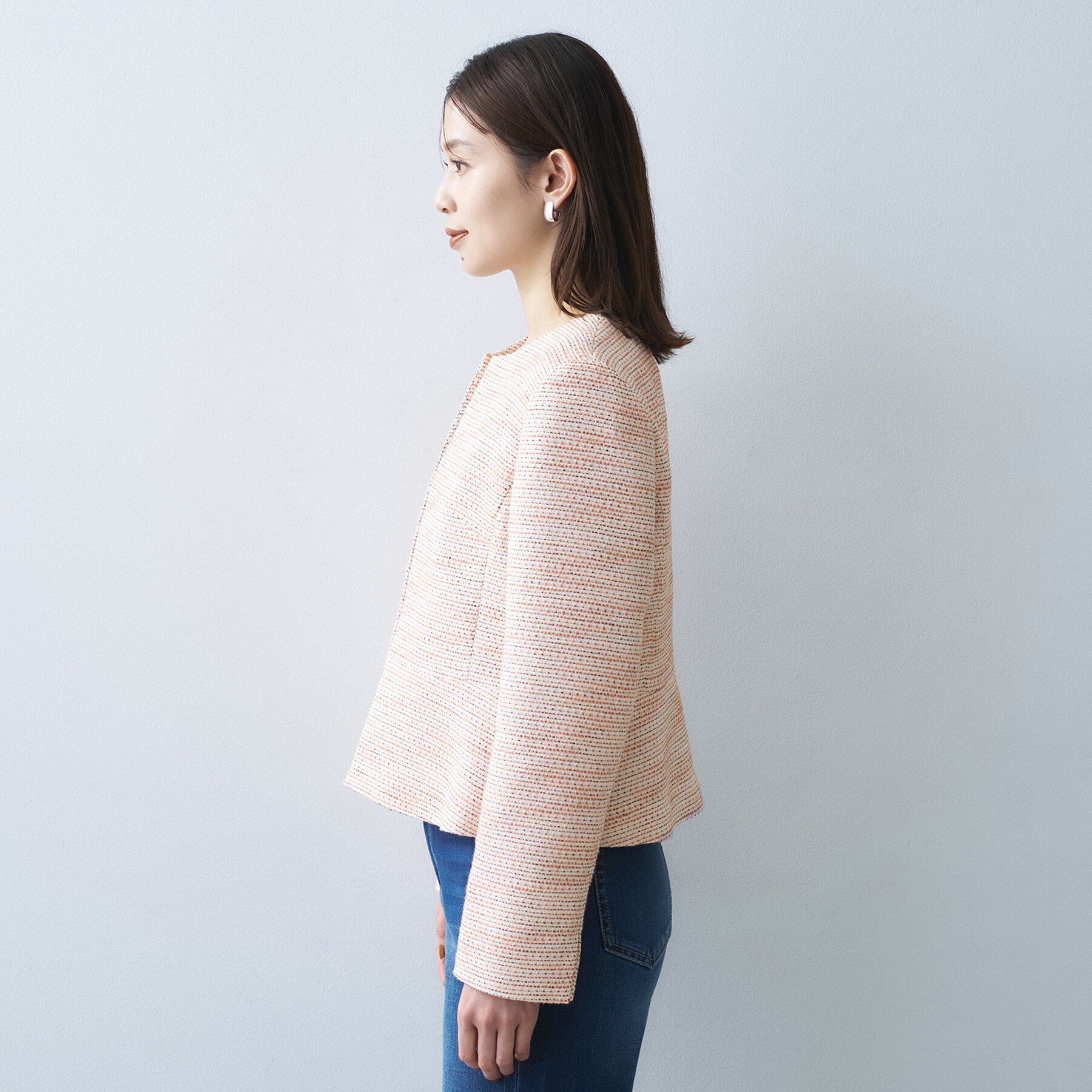 UNTITLED「【きれいめ】ツイード ペプラムジャケット」|ノーカラージャケット|