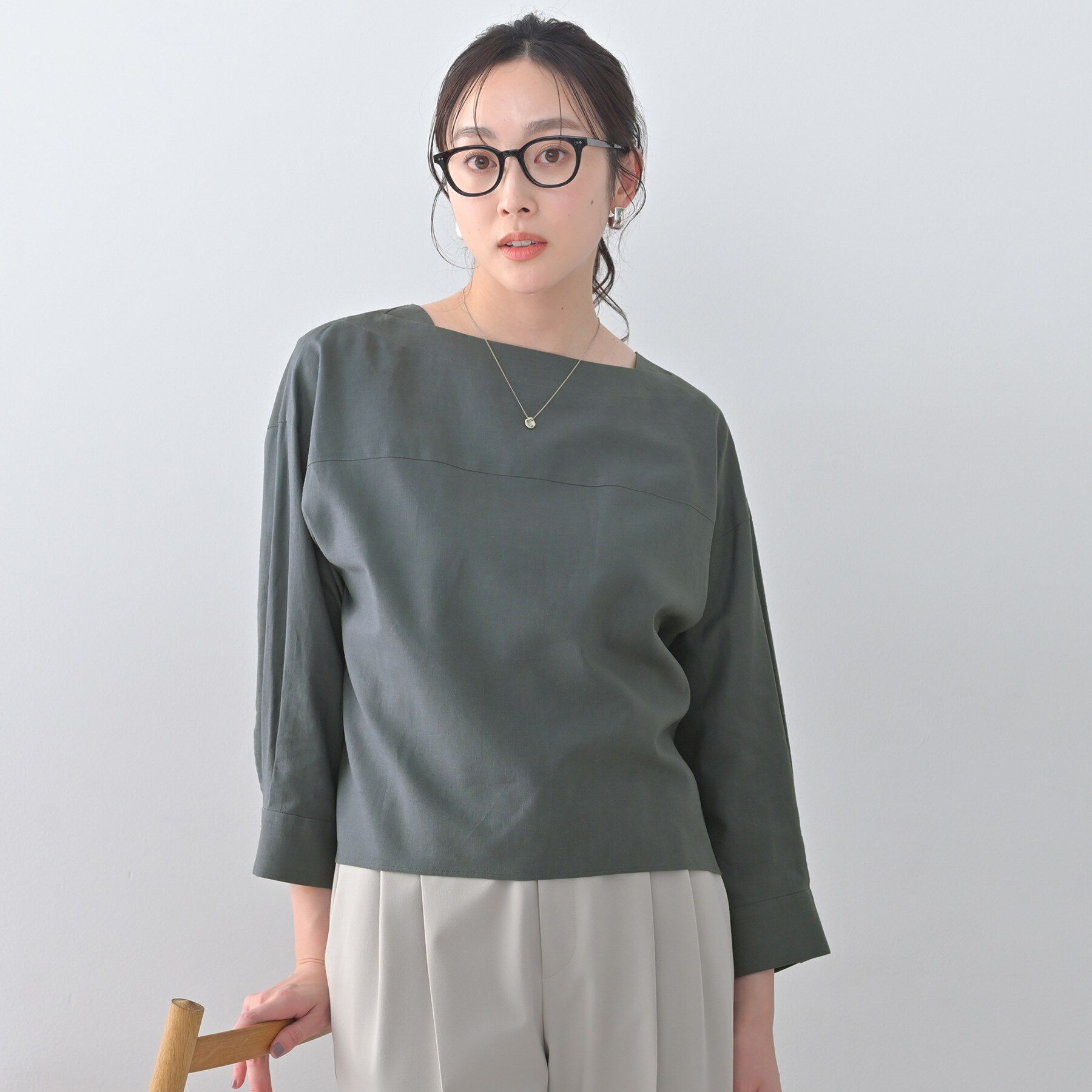 UNTITLED「【洗える/6分袖】ボートネックブラウス」|シャツ・ブラウス|