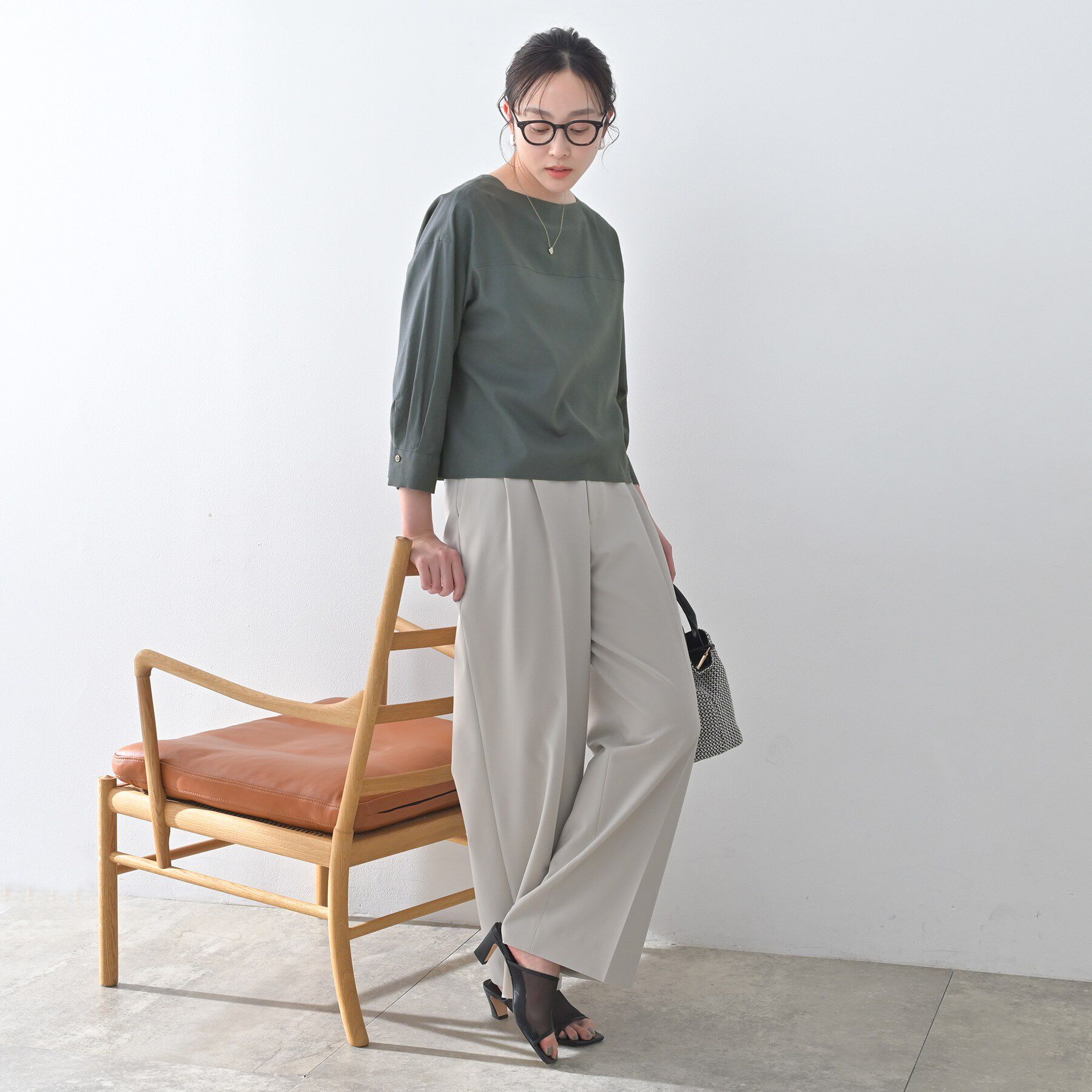 UNTITLED「【洗える/6分袖】ボートネックブラウス」|シャツ・ブラウス|