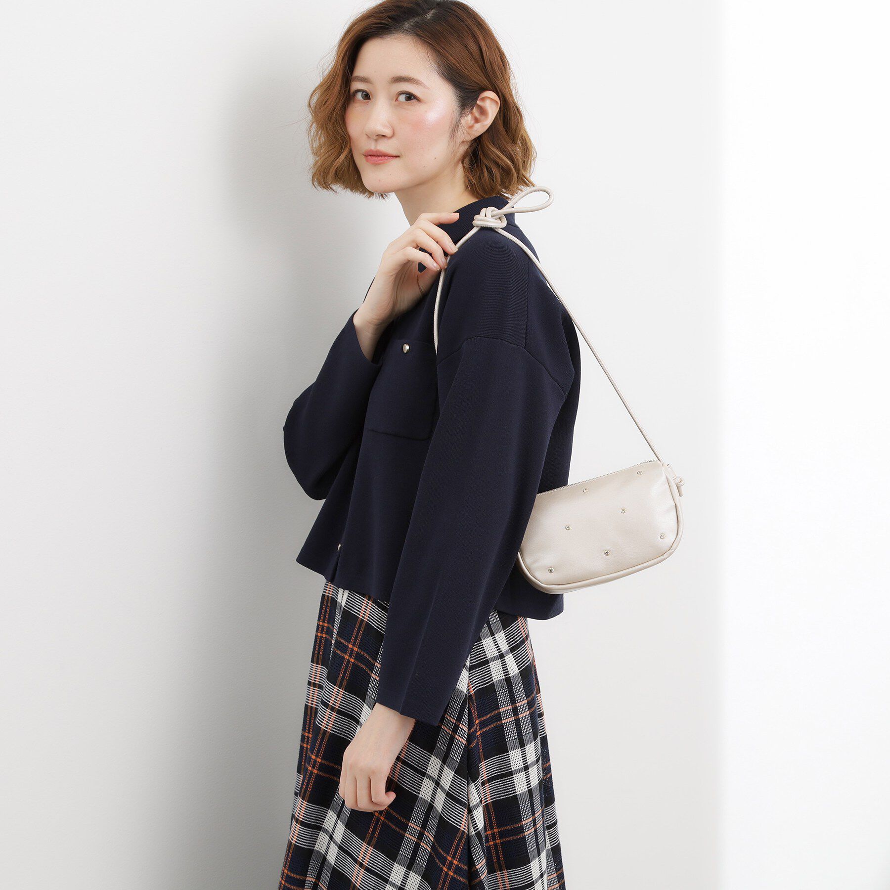 grove「キラスタッズラウンドミニショルダー」|ショルダー・メッセンジャー|