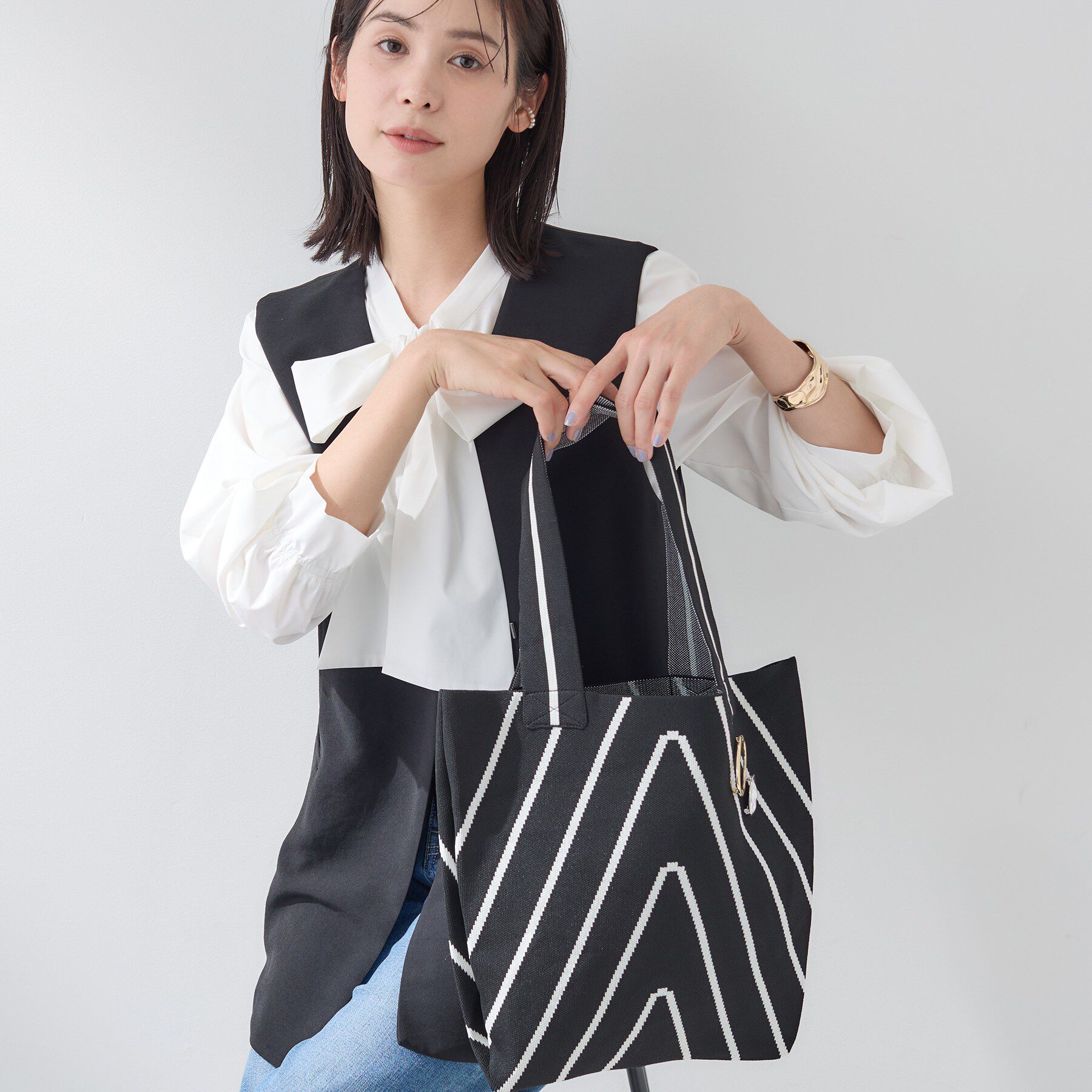 INDIVI「【WEB限定カラー／A4収納】柄ニットバッグ」|トートバッグ|