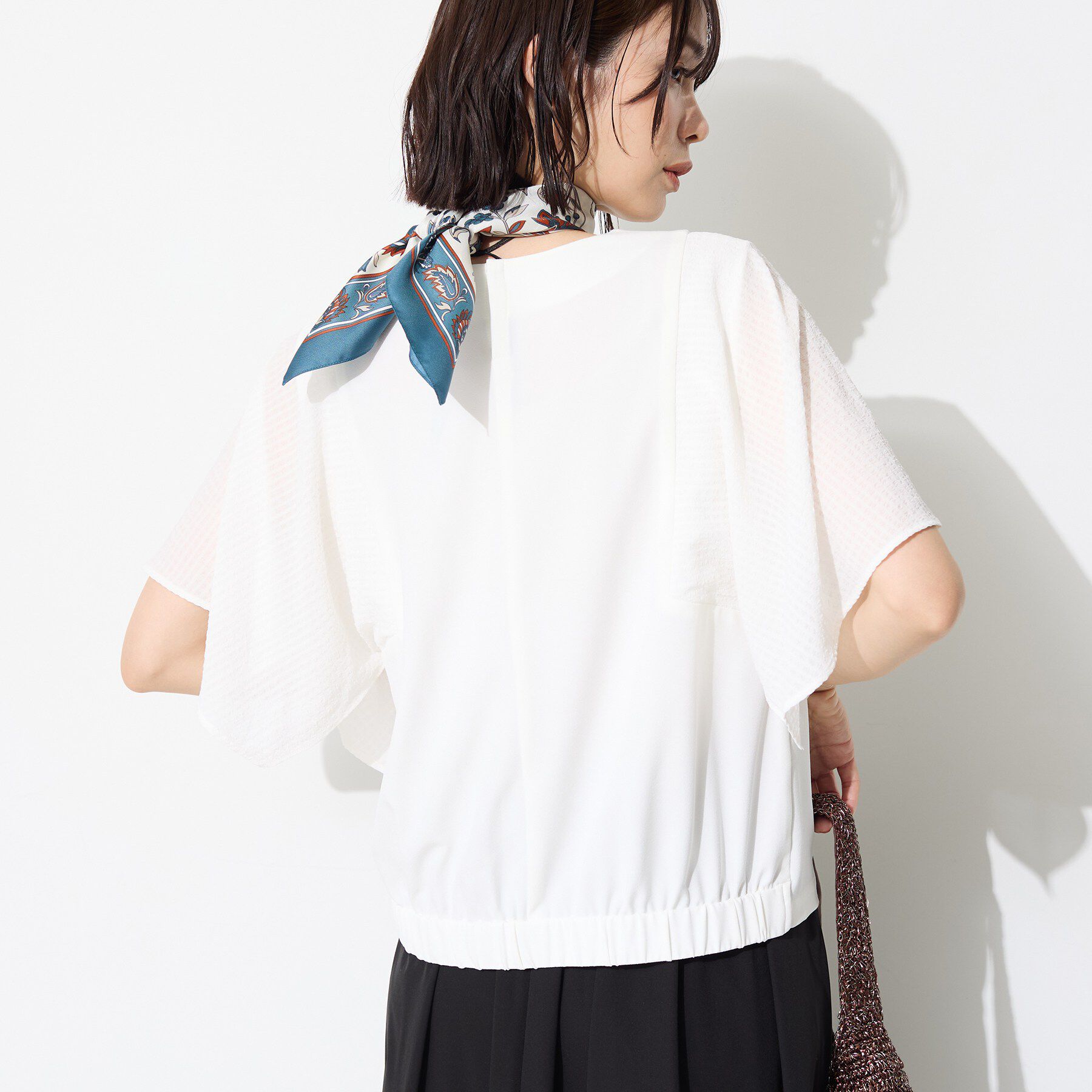 INDIVI「【洗える／シアーチェック柄】異素材コンビスリーブトップス」|Tシャツ・カットソー|ホワイト(001)