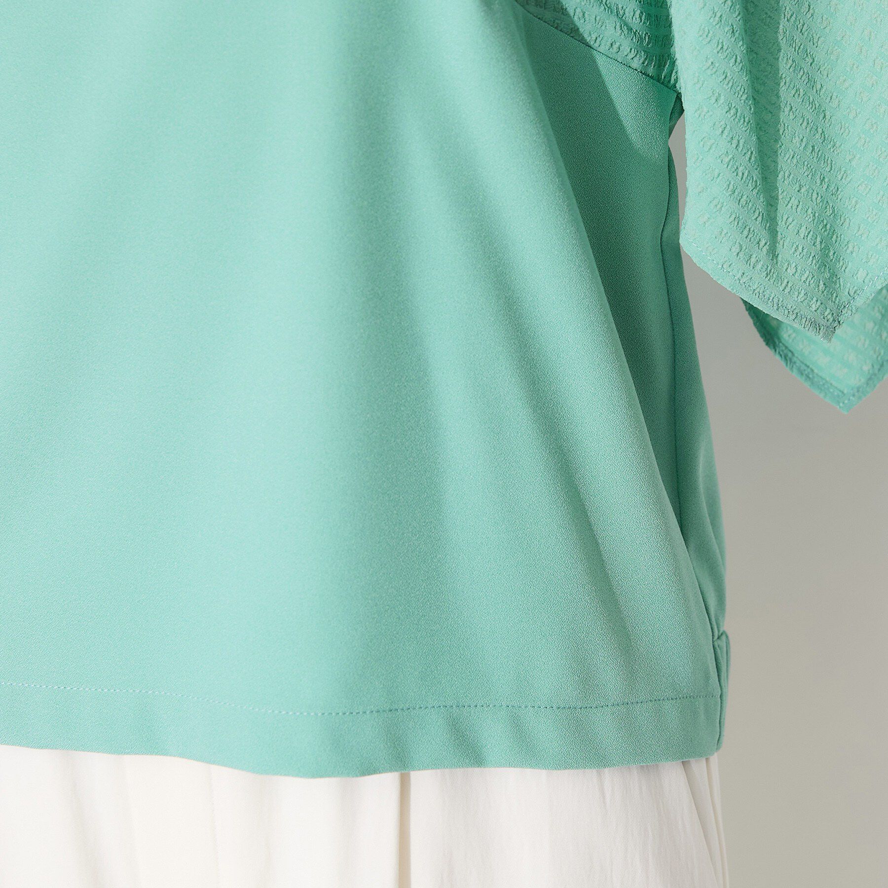 INDIVI「【洗える／シアーチェック柄】異素材コンビスリーブトップス」|Tシャツ・カットソー|