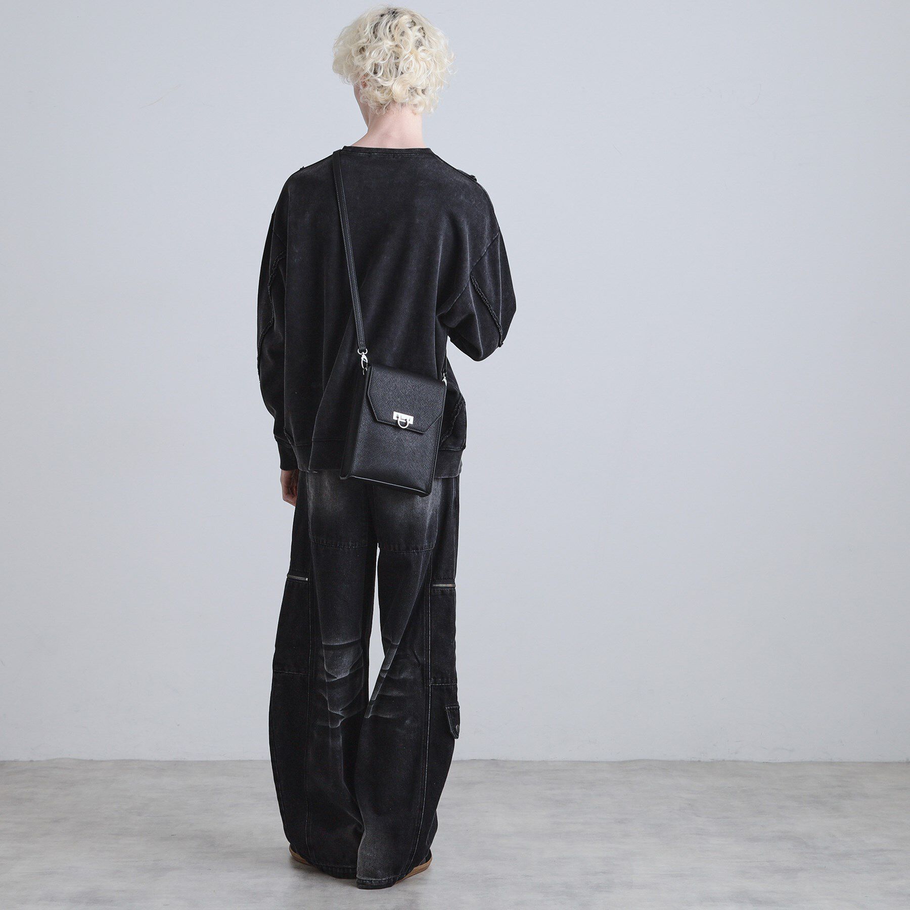 tk.TAKEO KIKUCHI「スクエアボックスショルダーバッグ（ユニセックスアイテム）」|ショルダー・メッセンジャー|