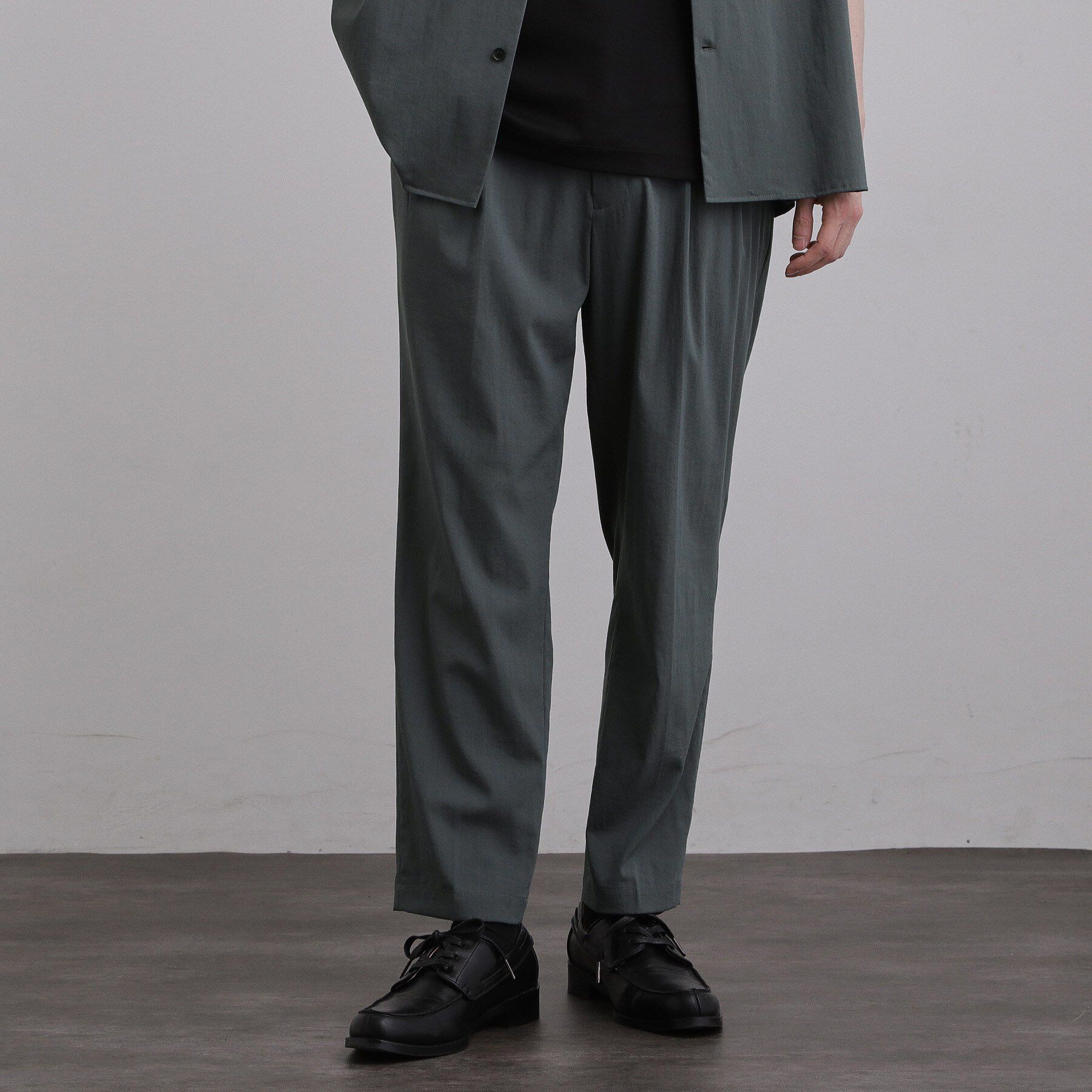 tk.TAKEO KIKUCHI「【接触冷感／UVCUT】COOL PLAYワイドテーパードスラックス」|その他|チャコールグレー(0