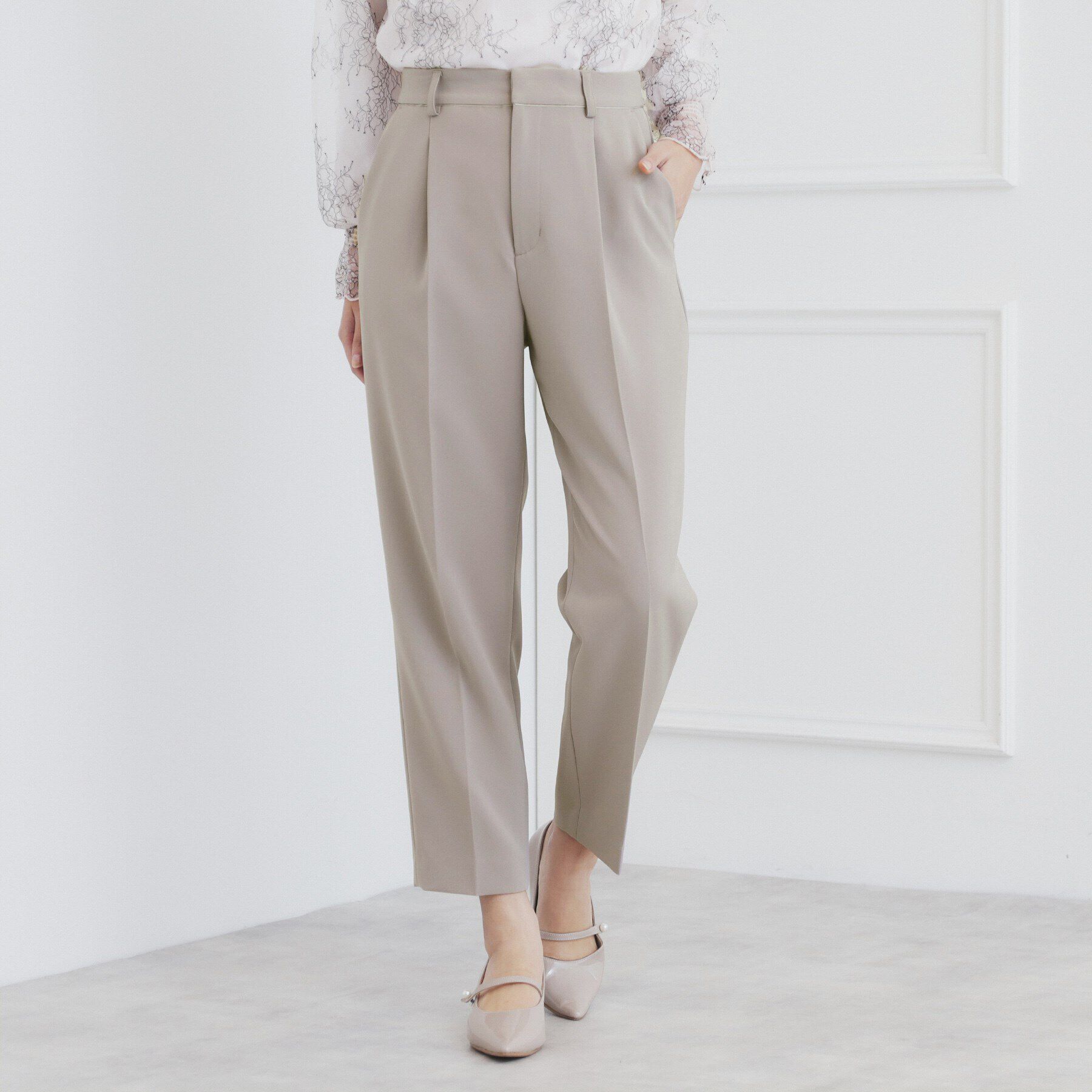 index「《通勤/セットアップ対応》多機能ストレッチテーパードパンツ【洗濯機洗い可/防シワ/抗ピル】」|その他|