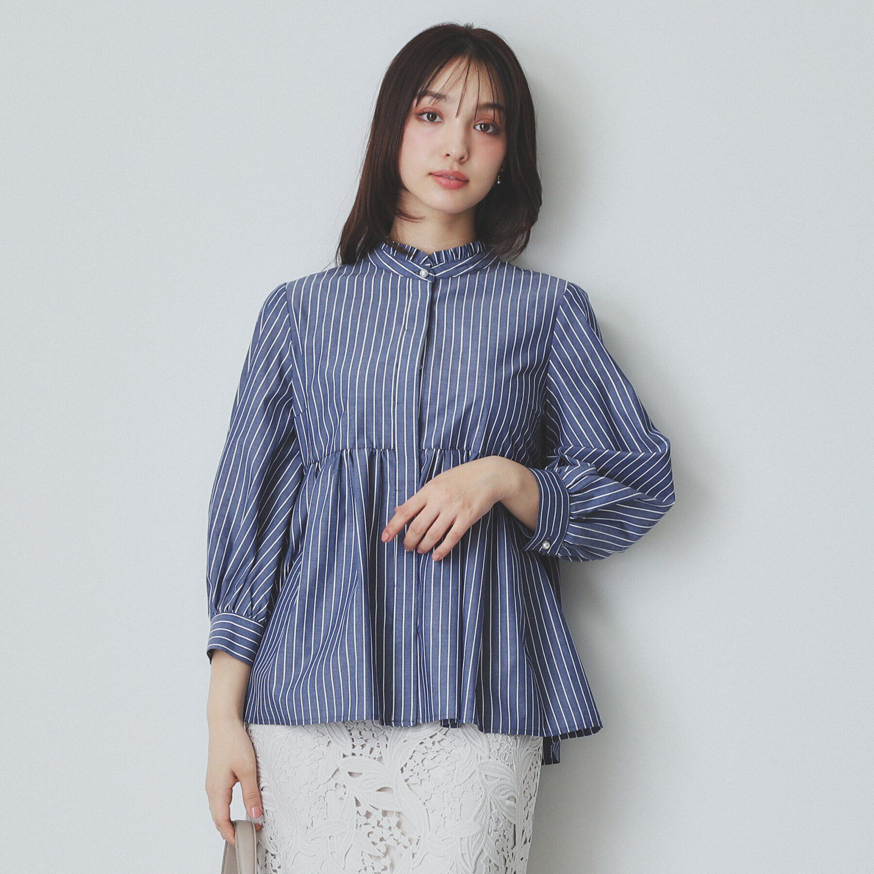 index「《6color》フリルバンドカラーペプラムブラウス【洗濯機洗い可/イージーアイロン/防シワ】」|シャツ・ブラウス|ネイビー(394)