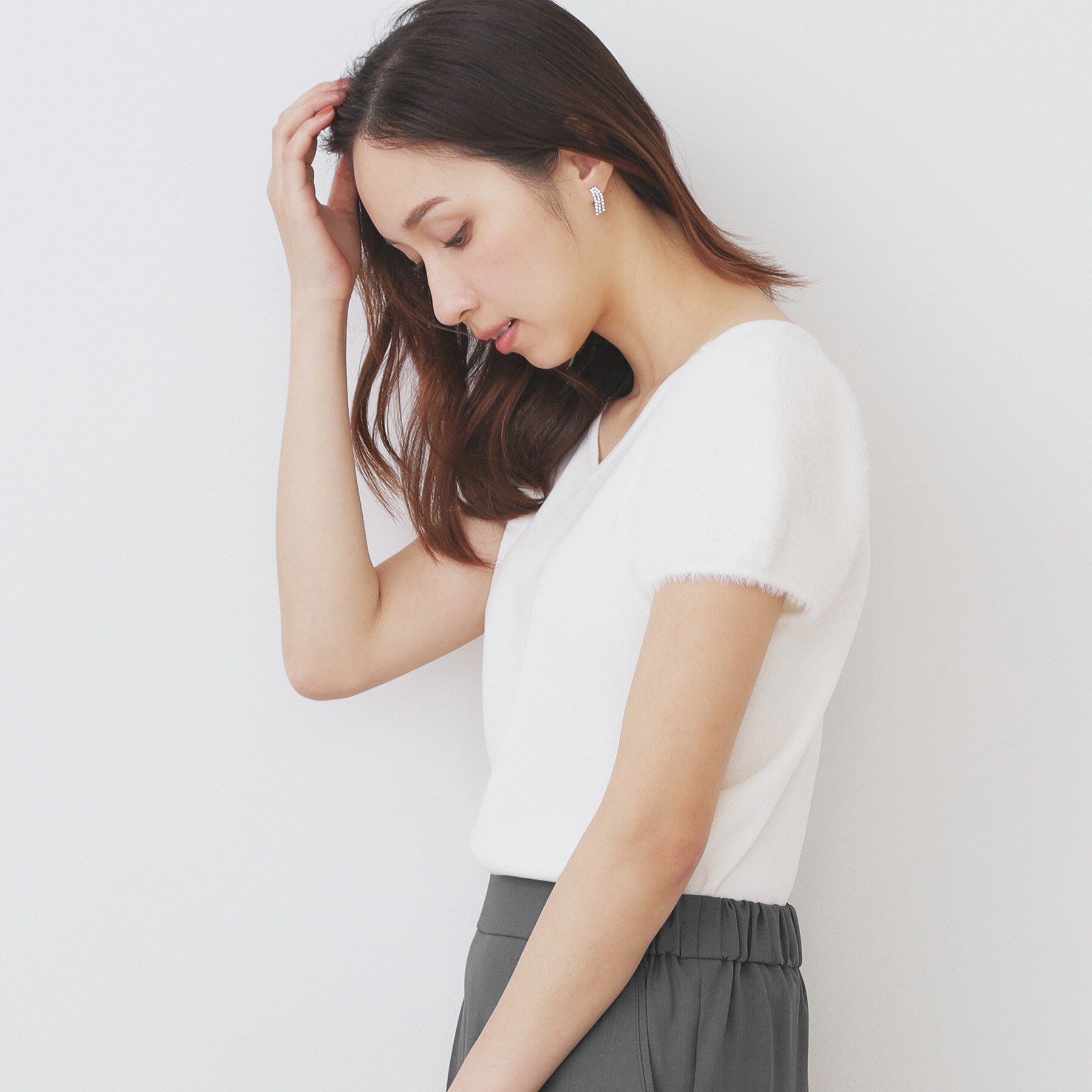 index「《6色展開》フェザーパフスリーブVネックニット【洗濯機洗い可】」|ニット・セーター|