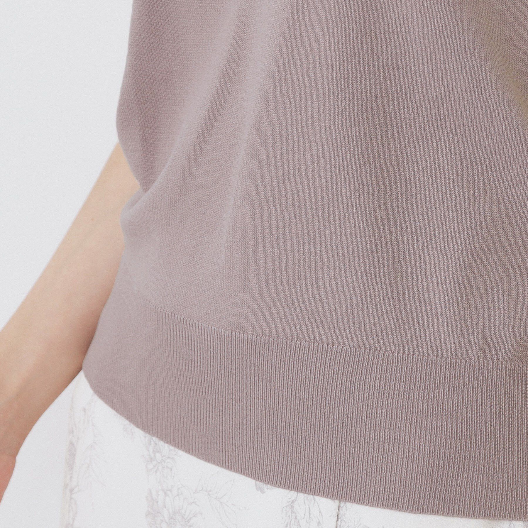 index「《6色展開》フェザーパフスリーブVネックニット【洗濯機洗い可】」|ニット・セーター|