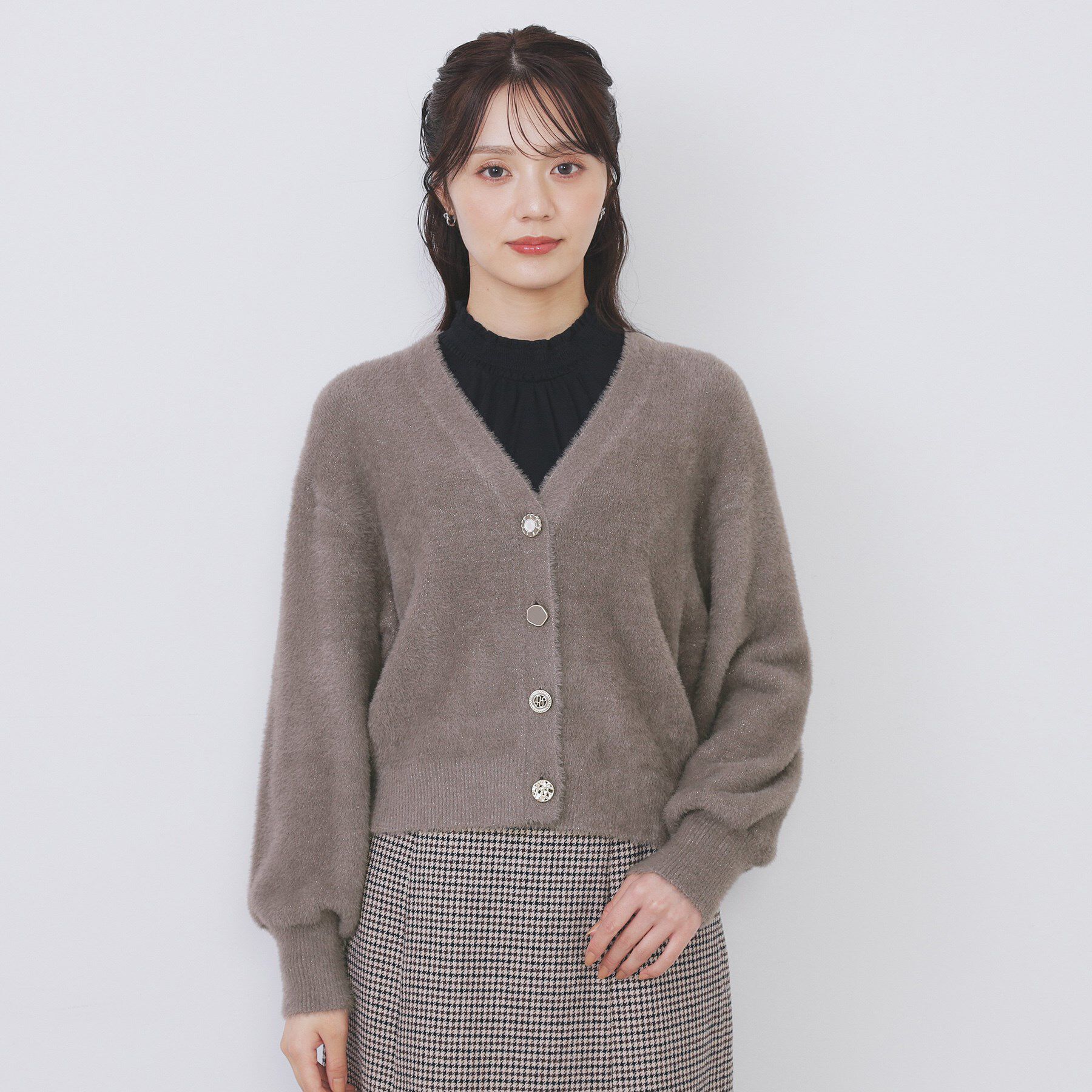 index「ラメフェザーヤーンVネックカーディガン【洗濯機OK】」|カーディガン|