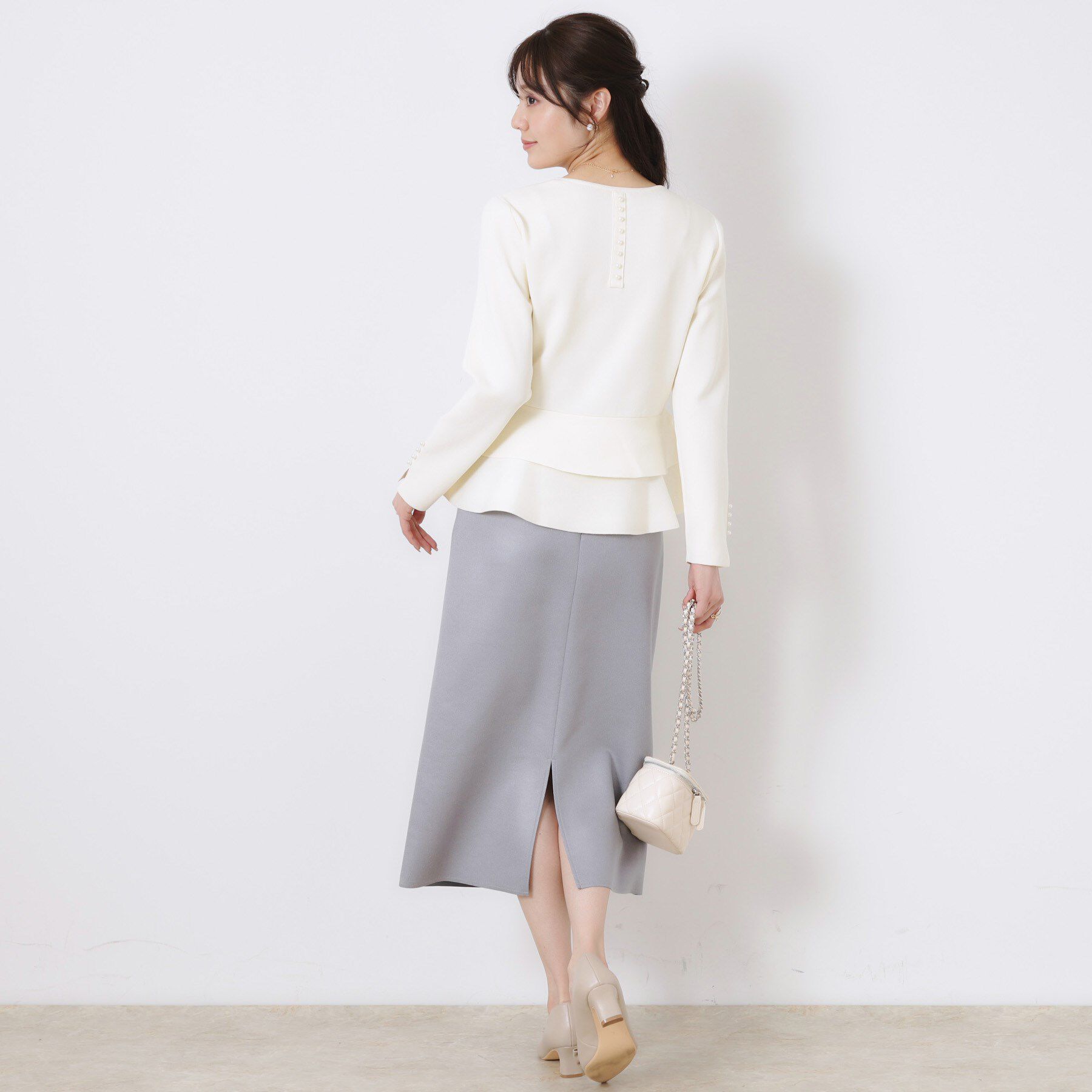 Couture broach「【大人可愛い・通勤】バックパール調ペプラムニット」|ニット・セーター|