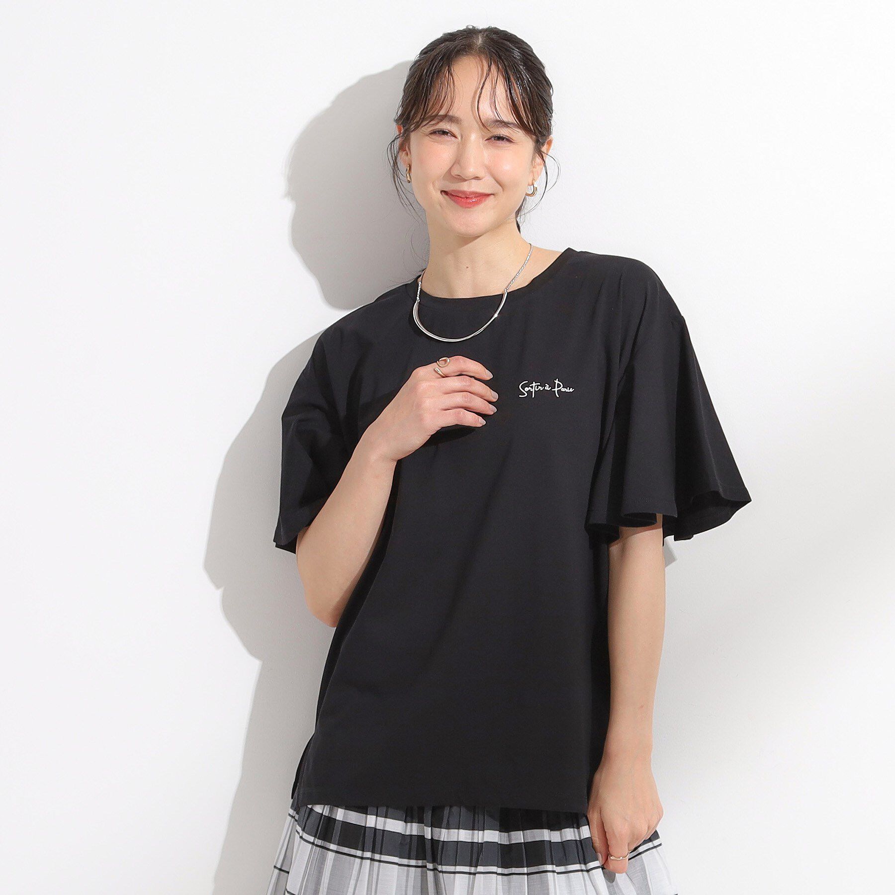 SHOO･LA･RUE「【S-LL/ひんやり/二の腕カバー】華やかさをプラスする お袖フリルTシャツ」|Tシャツ・カットソー|