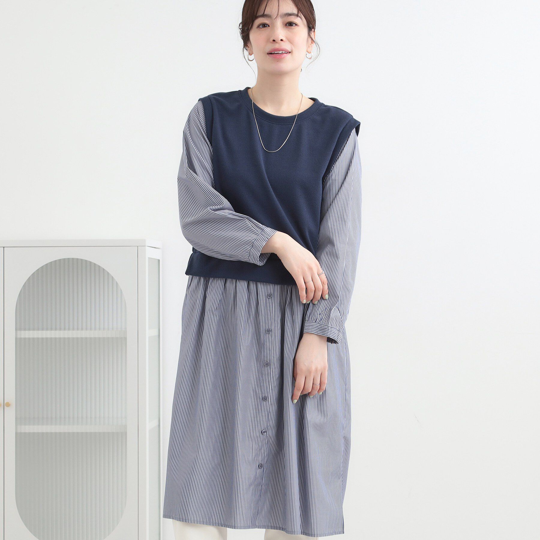 SHOO･LA･RUE「【S-LL/体型カバー】ストライプが爽やか　ベストドッキングシャツワンピース」|ワンピース|ネイビー(594)