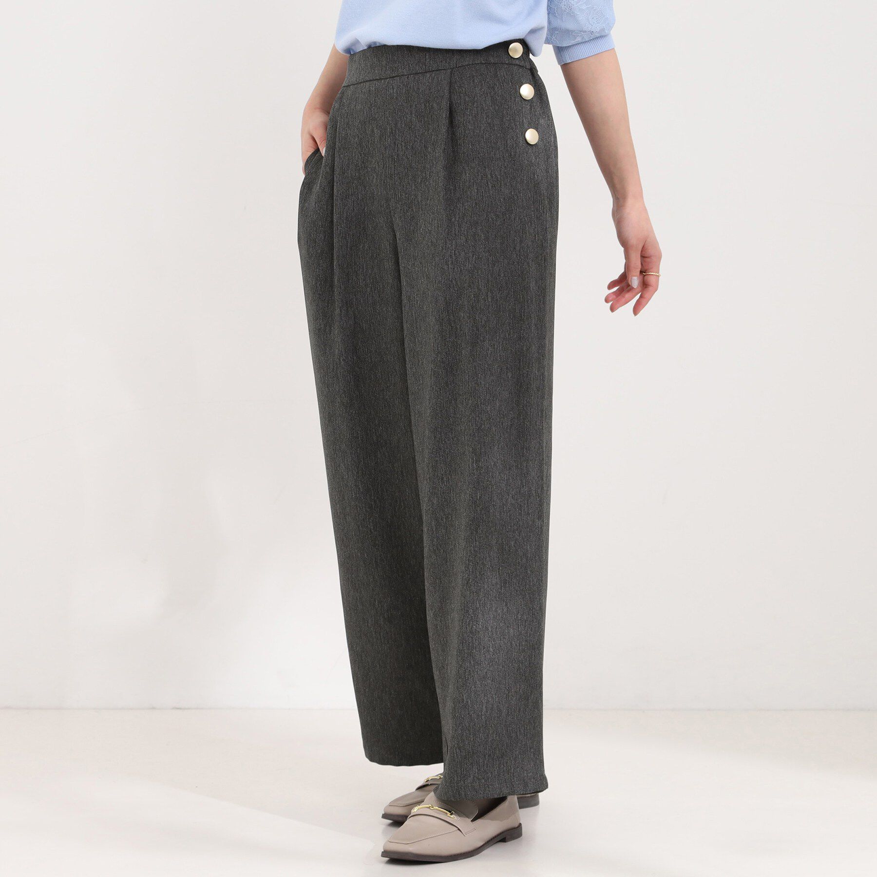 SHOO･LA･RUE「【S-LL】はくだけすっきりシルエット サイドボタン付き デニム風ワイドパンツ」|その他|ブラック(019)