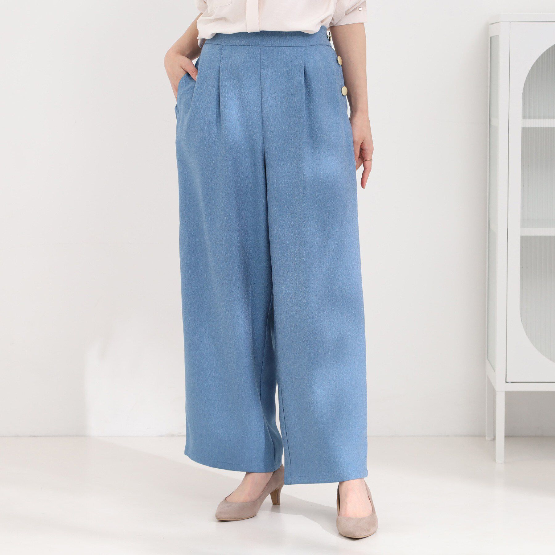 SHOO･LA･RUE「【S-LL】はくだけすっきりシルエット サイドボタン付き デニム風ワイドパンツ」|その他|